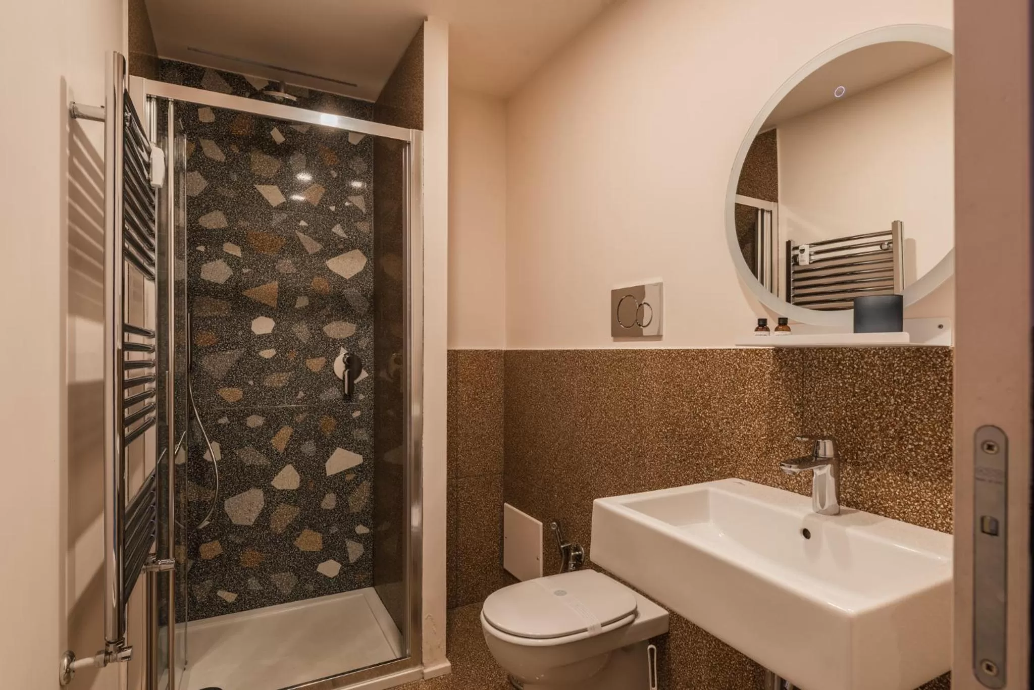 Shower in MARCANTONIO HOME ROME - Vatican -