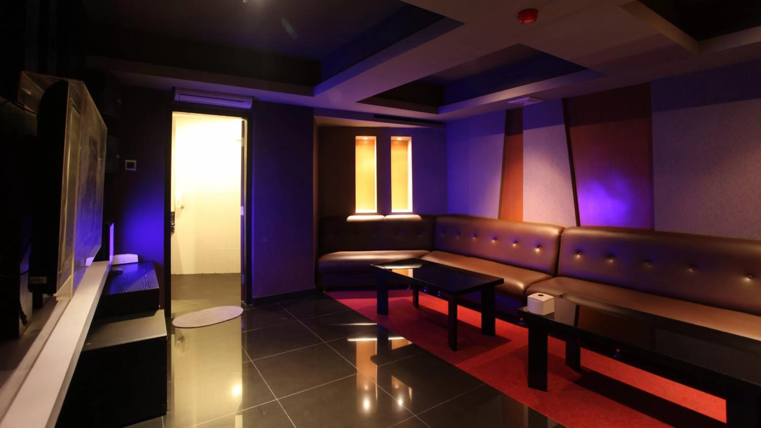 Karaoke in Holiday Inn Bandung Pasteur by IHG