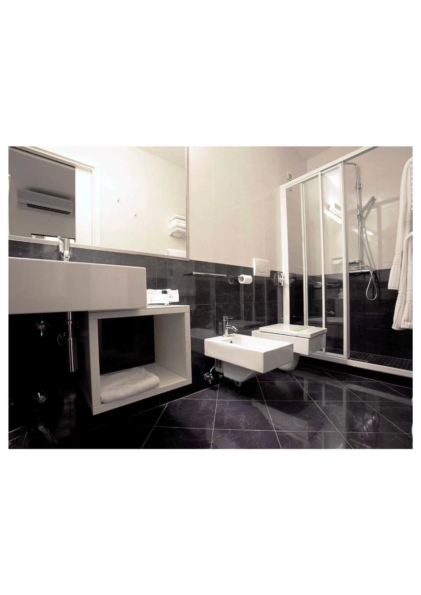 Shower in Urban Hotel Design