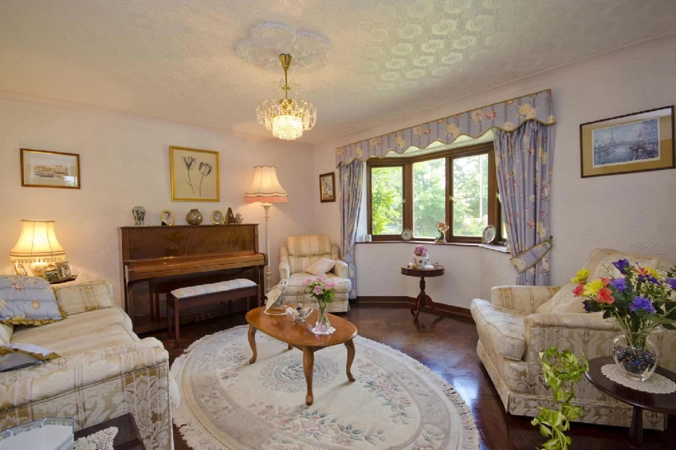 Communal lounge/ TV room, Seating Area in Tall Trees