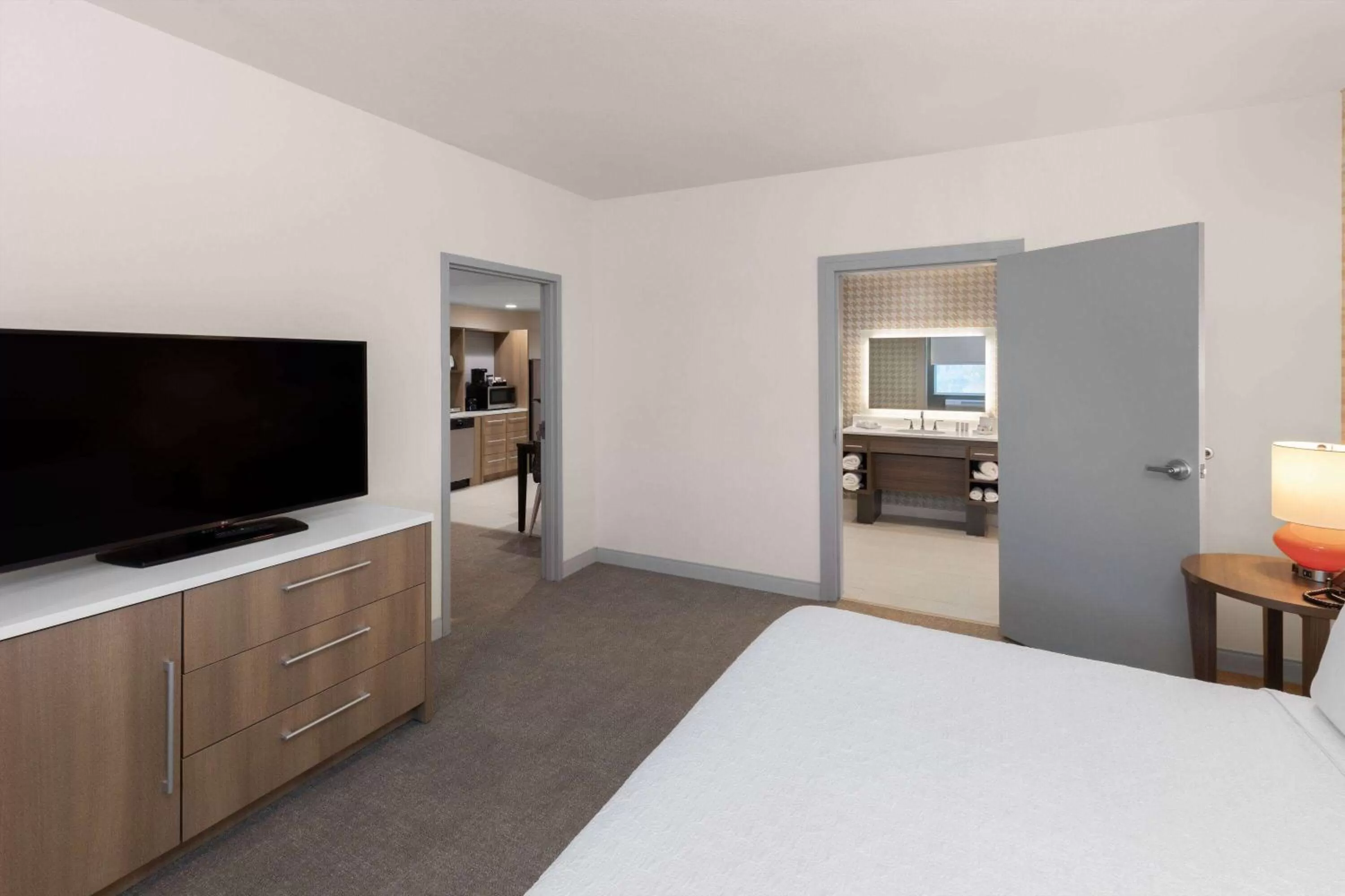 Bed in Hawthorn Extended Stay by Wyndham Kingwood Houston