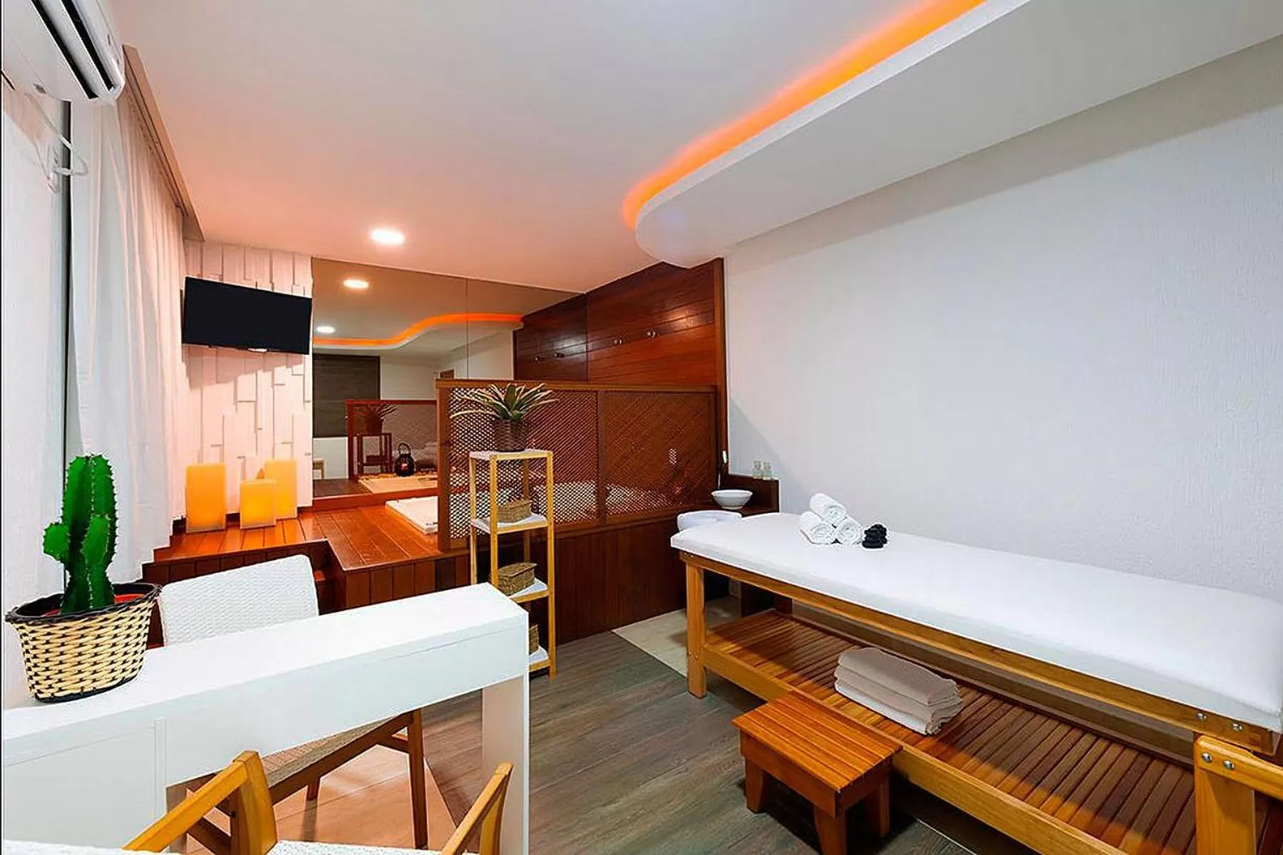 Massage in Oásis Cabo Frio Hotel