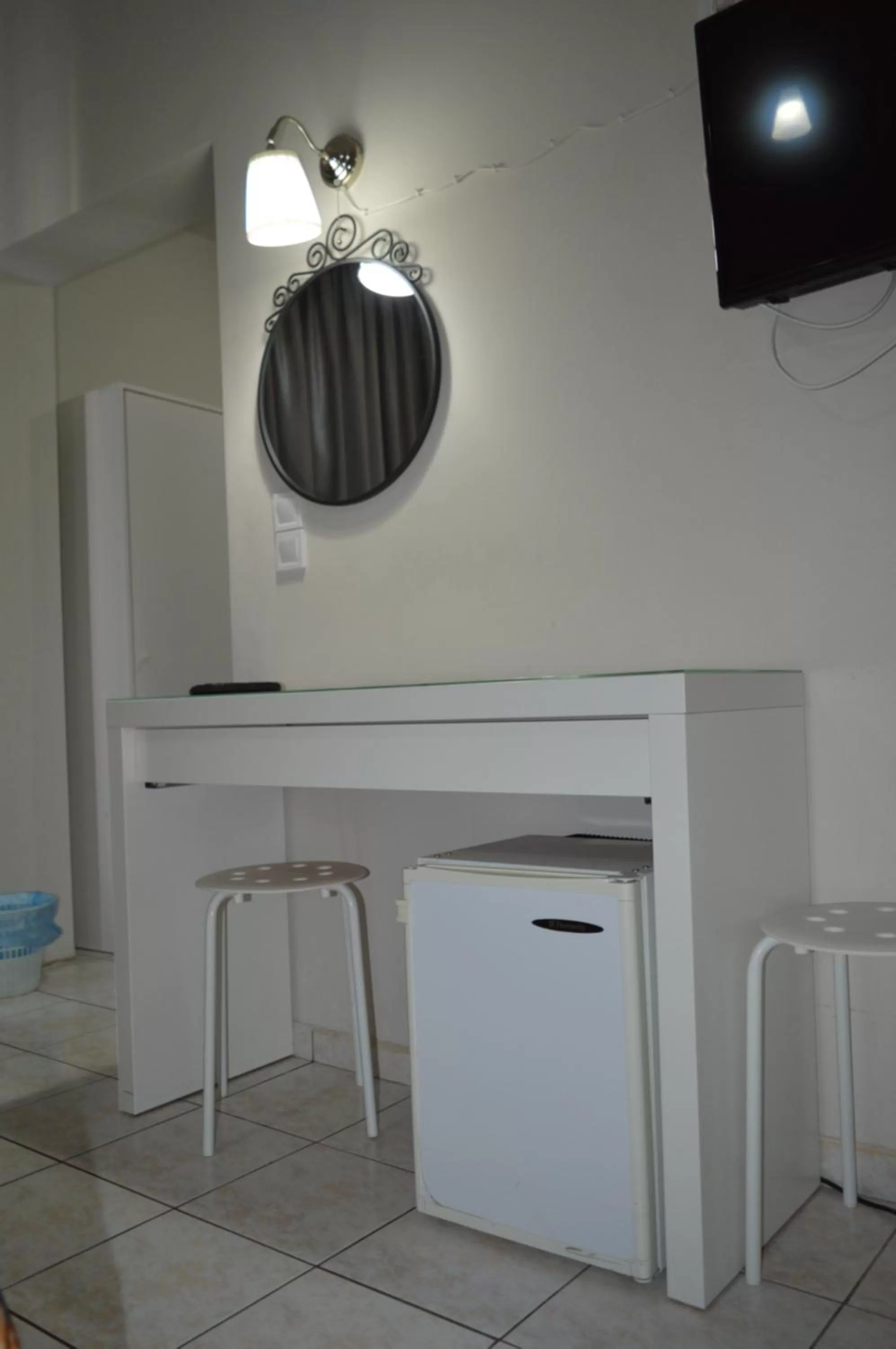 TV/Entertainment Center in Albion