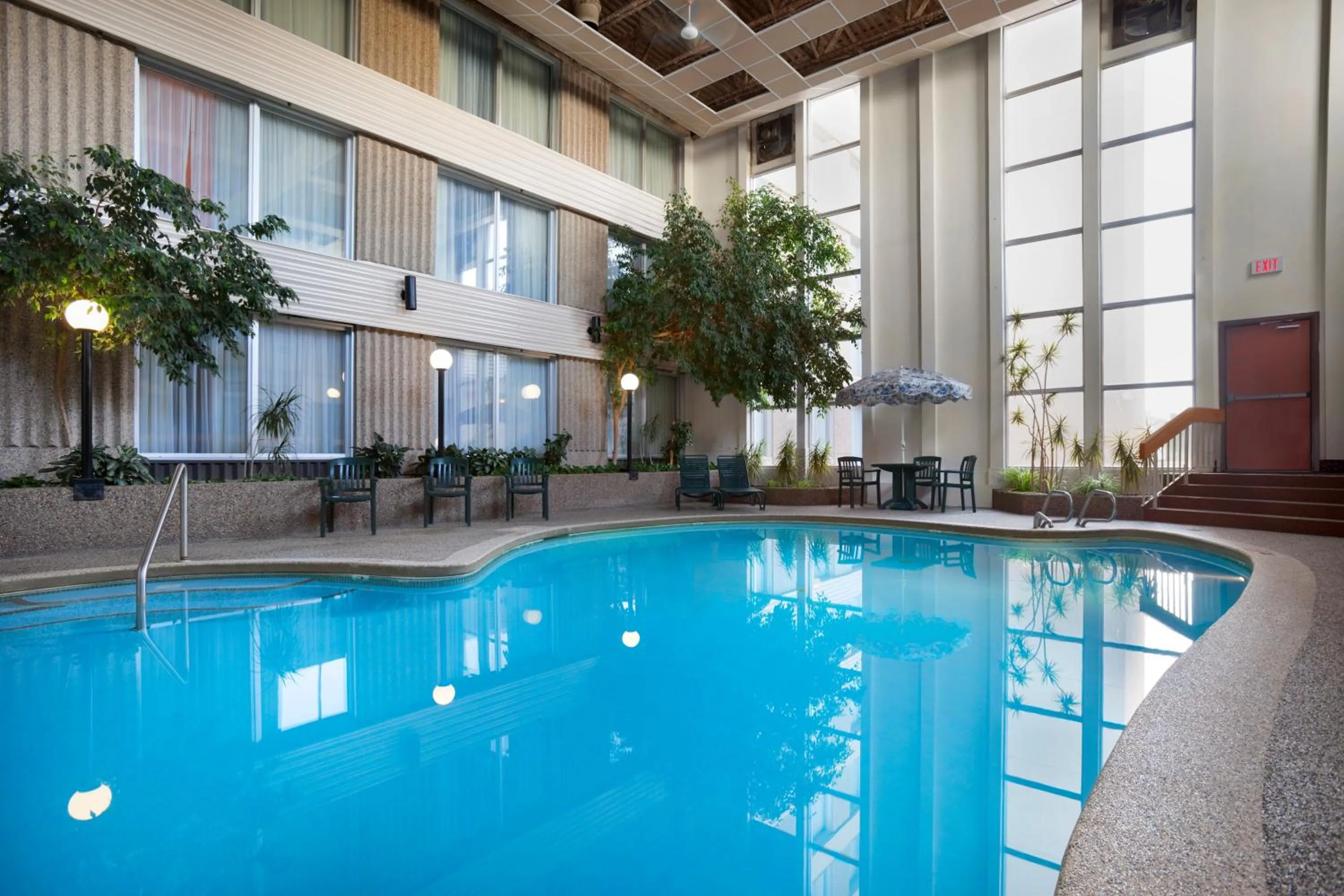 Swimming Pool in Border Inn & Suites