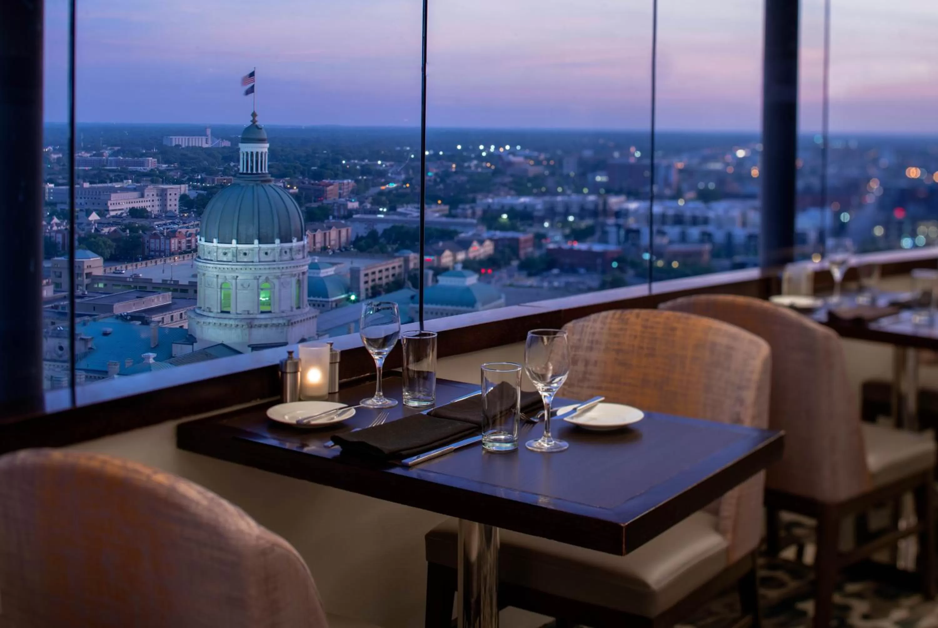 Restaurant/places to eat in Hyatt Regency Indianapolis