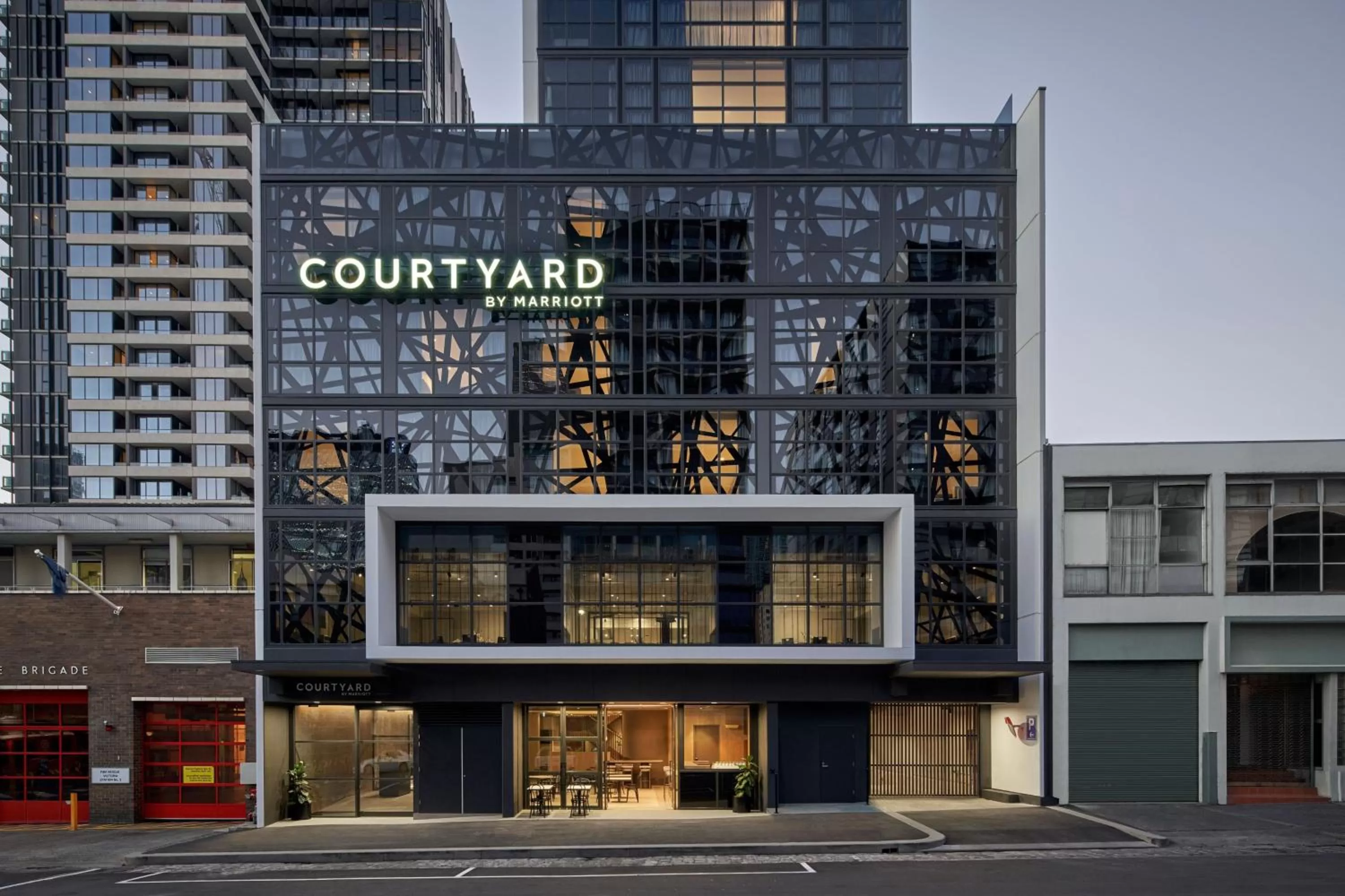 Property building in Courtyard by Marriott Melbourne Flagstaff Gardens