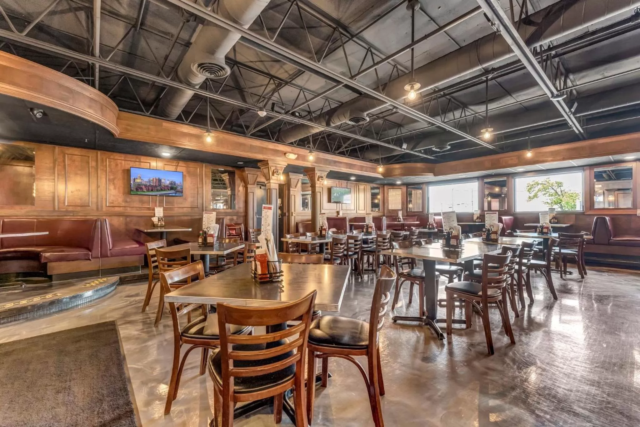 Restaurant/places to eat in Buffalo Airport Hotel