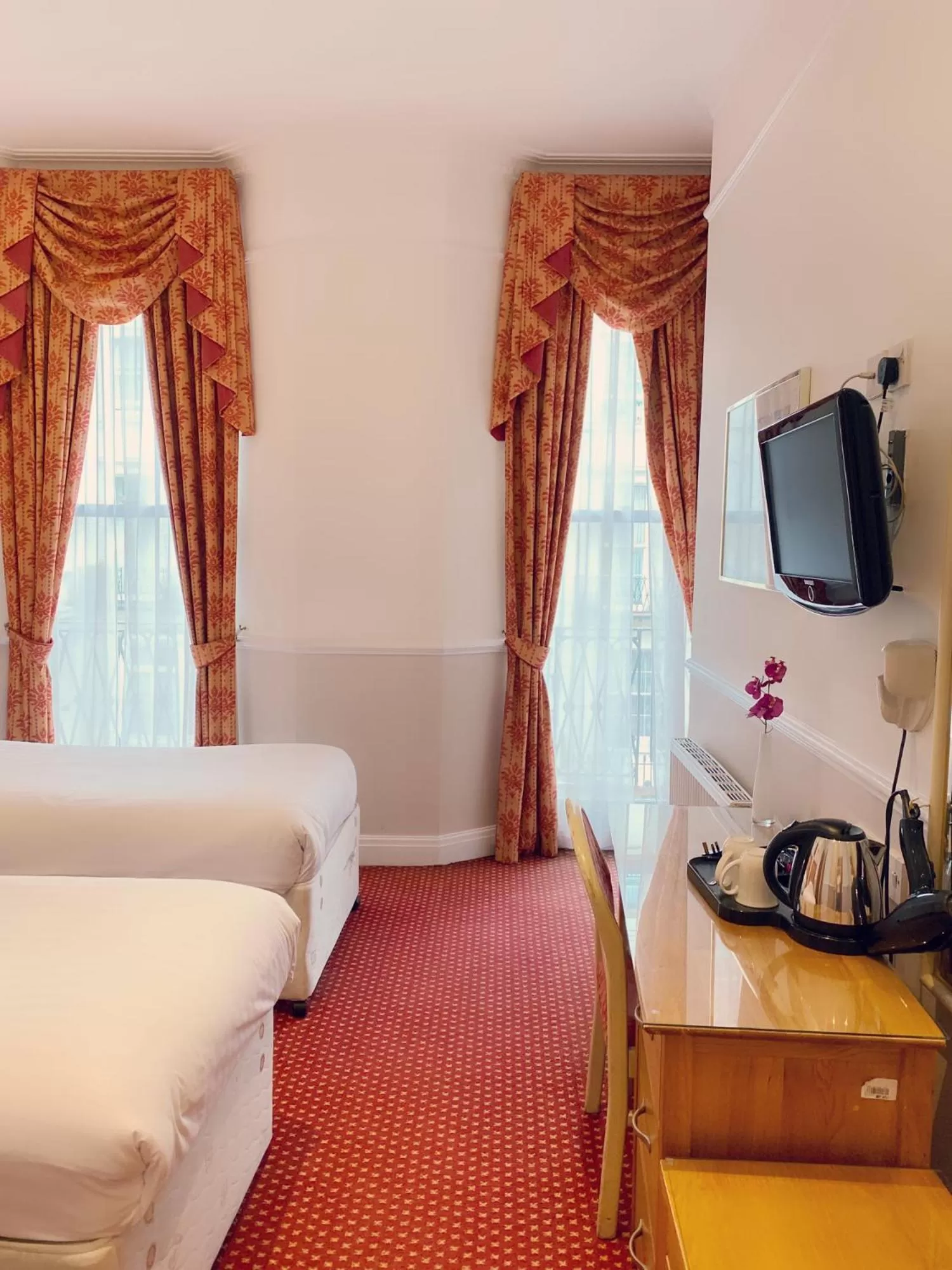 TV and multimedia, Bed in Hyde Park Radnor Hotel B&B