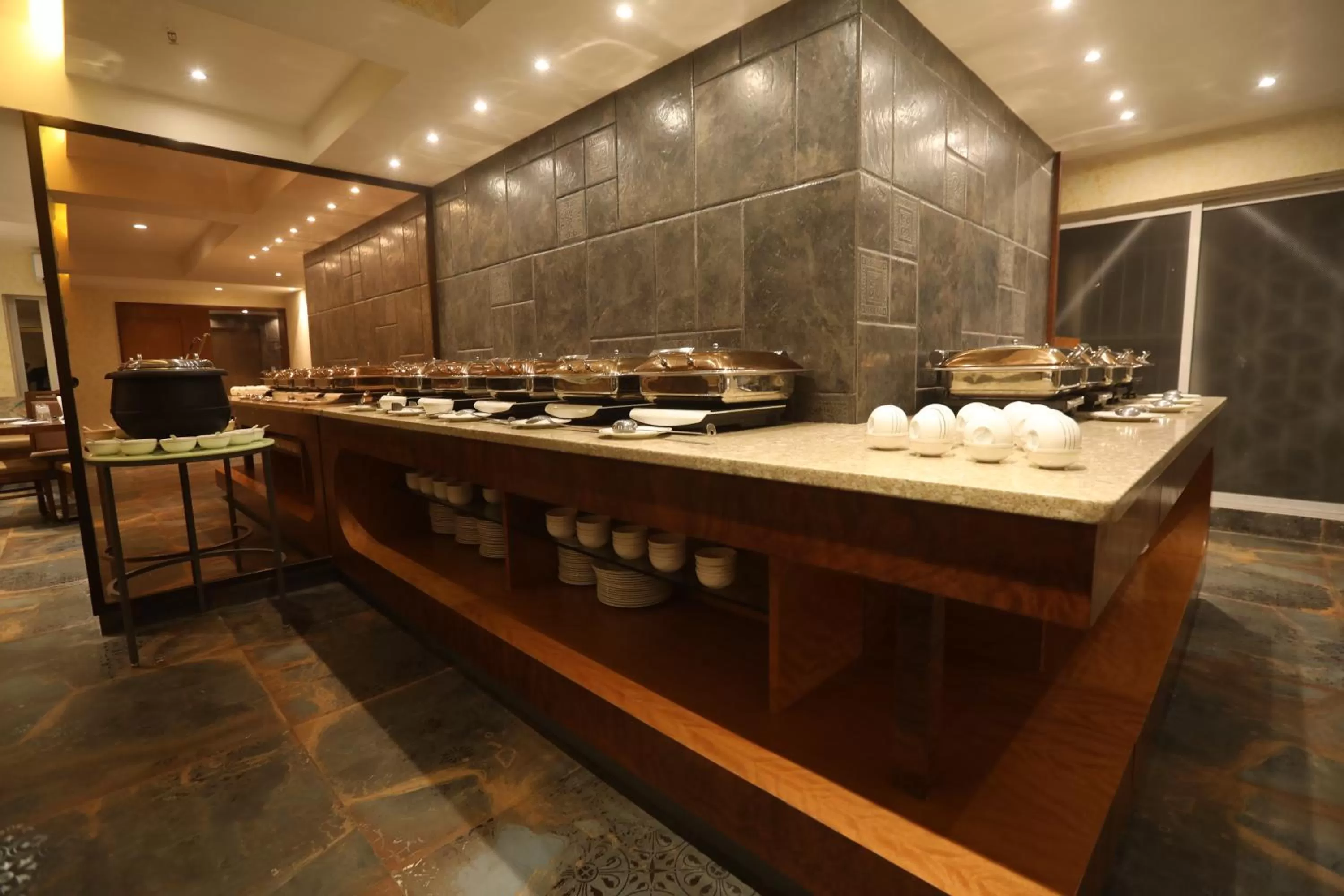 Food in Hotel Cliffton