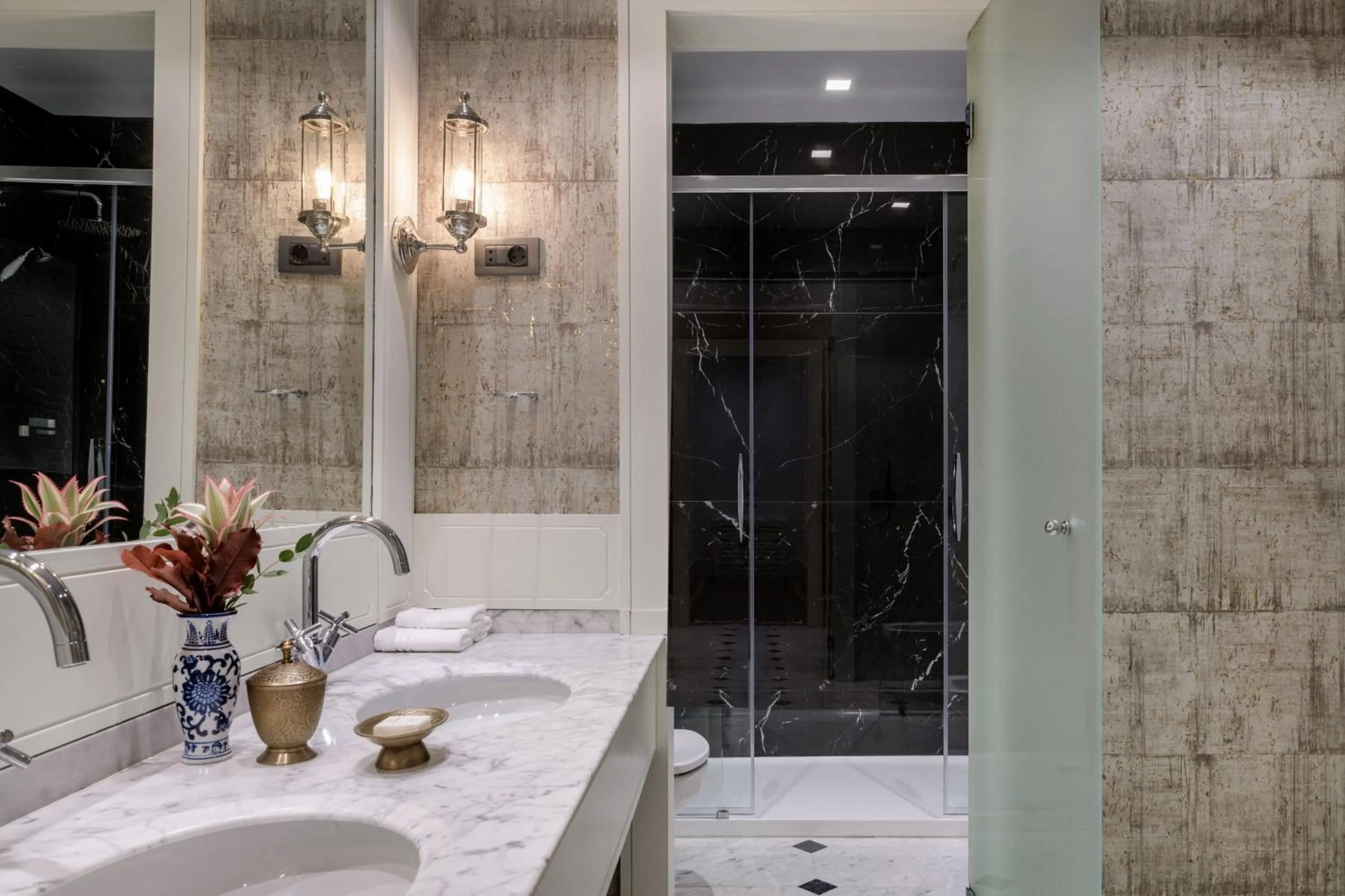 Bathroom in Santo Mauro, a Luxury Collection Hotel, Madrid