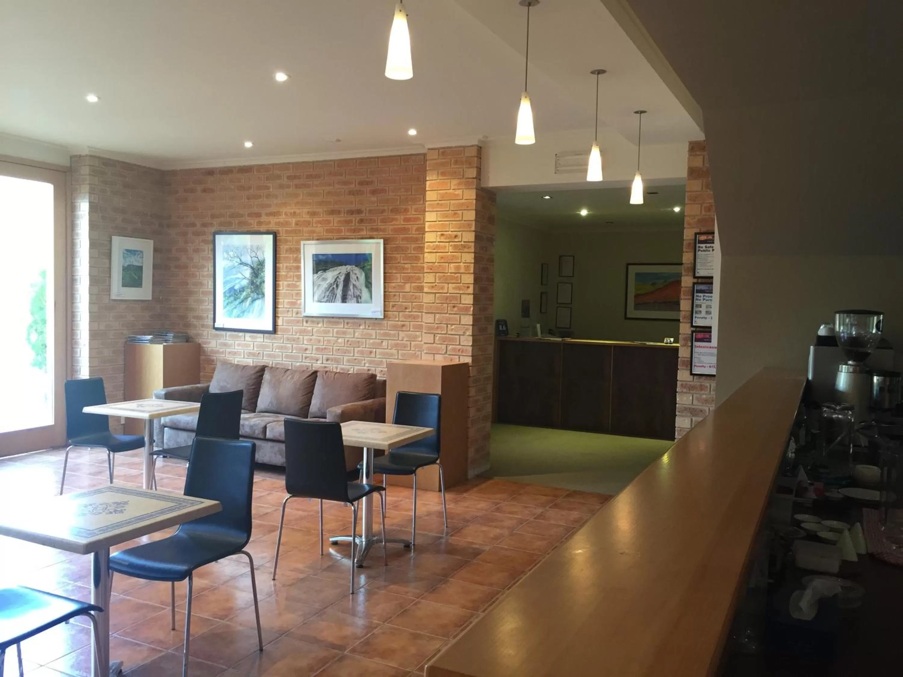 Restaurant/places to eat in Bright on Track