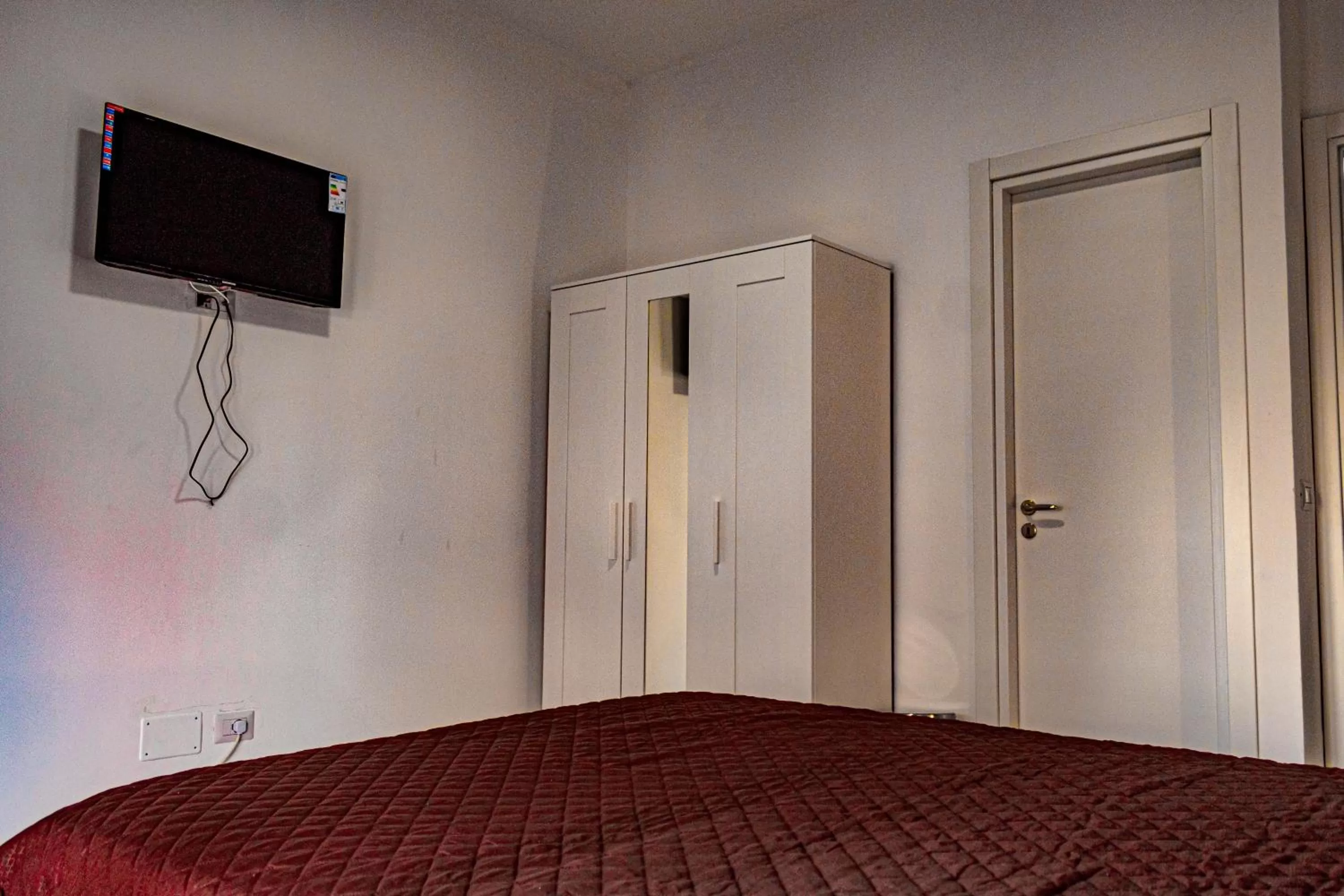 Bed, TV/Entertainment Center in Bed end Breakfast Mediterraneo