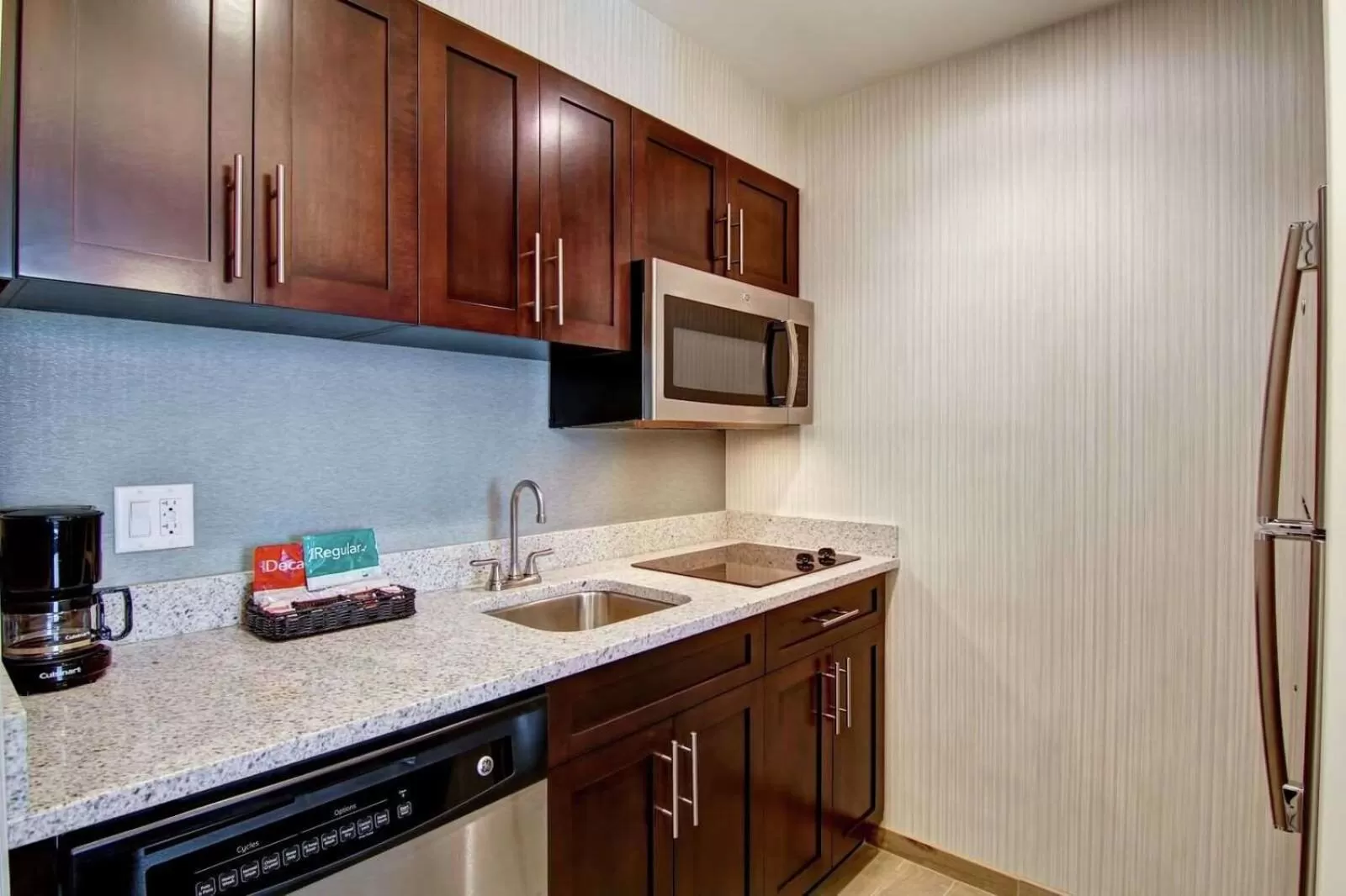 Kitchen or kitchenette in Homewood Suites By Hilton Clifton Park