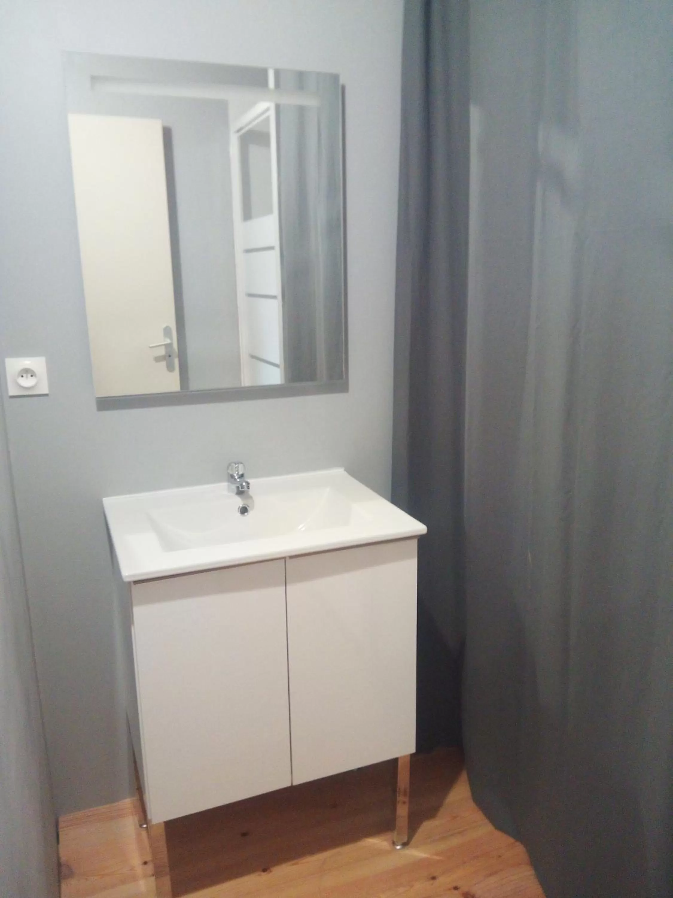 Bathroom in Le Jardin Enchanteur, chaleureuse maison d'hôtes calme et accueillante