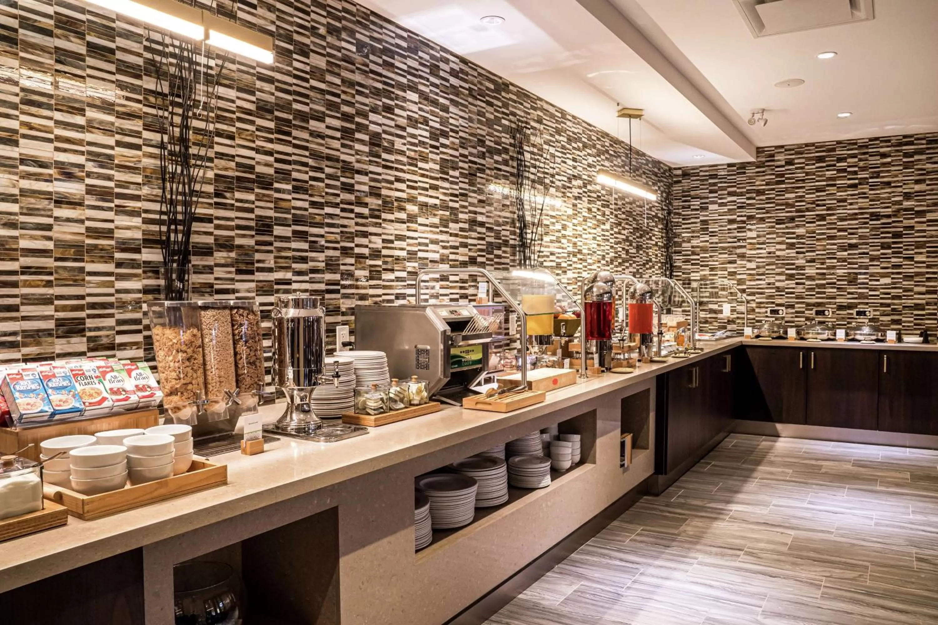 Restaurant/places to eat in DoubleTree by Hilton Kitchener