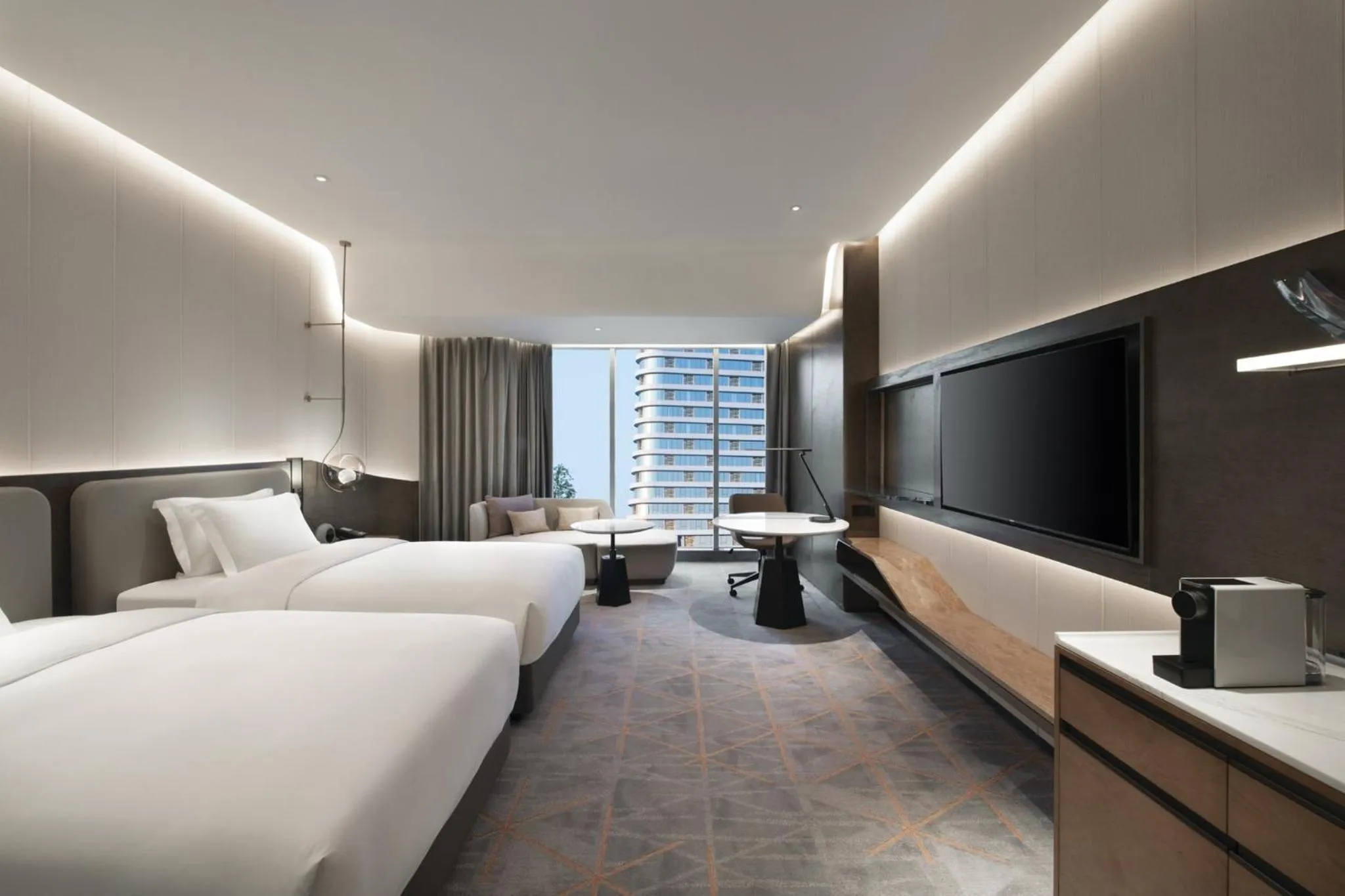 Photo of the whole room, Bed in Crowne Plaza Wuhan Optics Valley by IHG