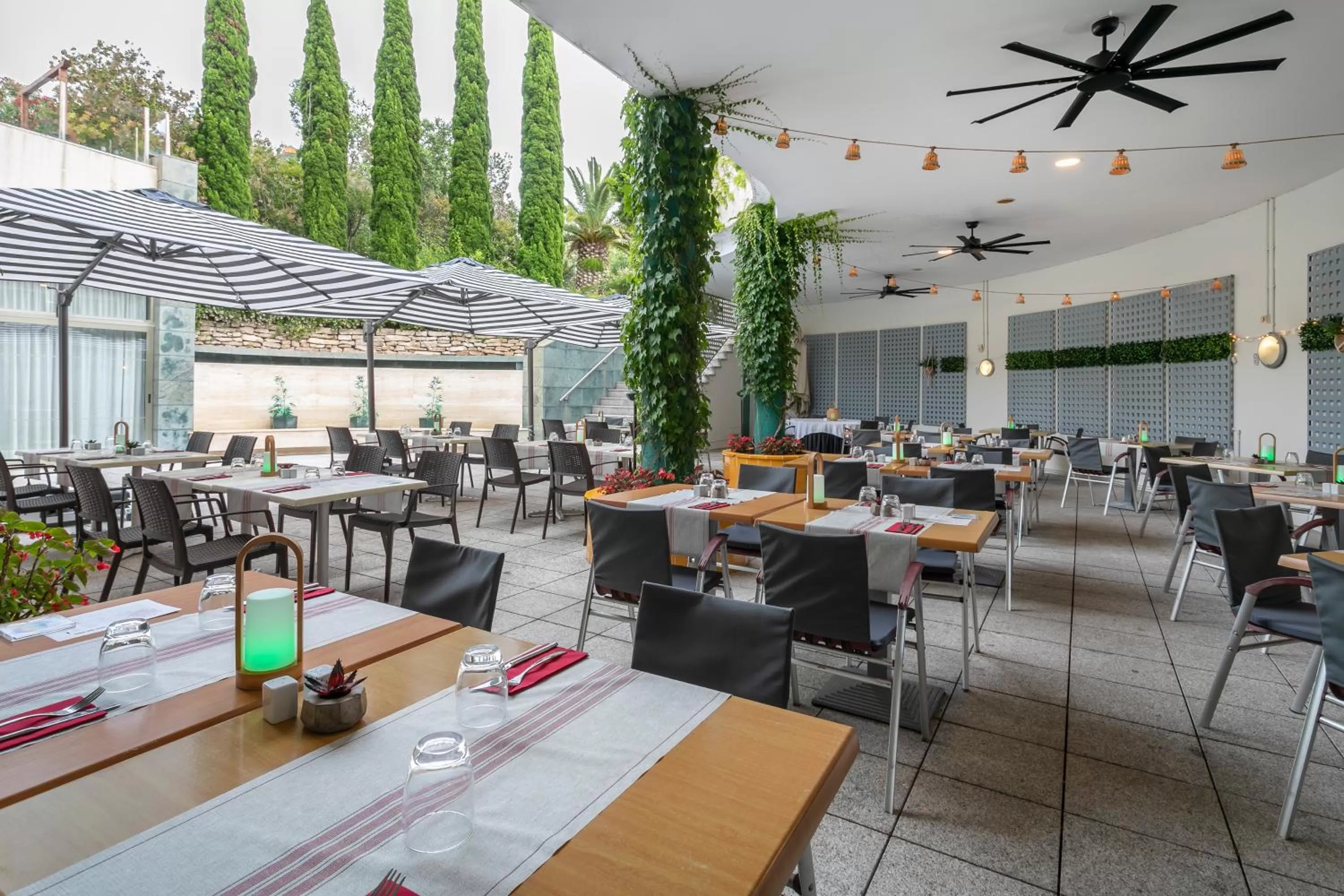 Restaurant/places to eat in Sol Port Cambrils Hotel