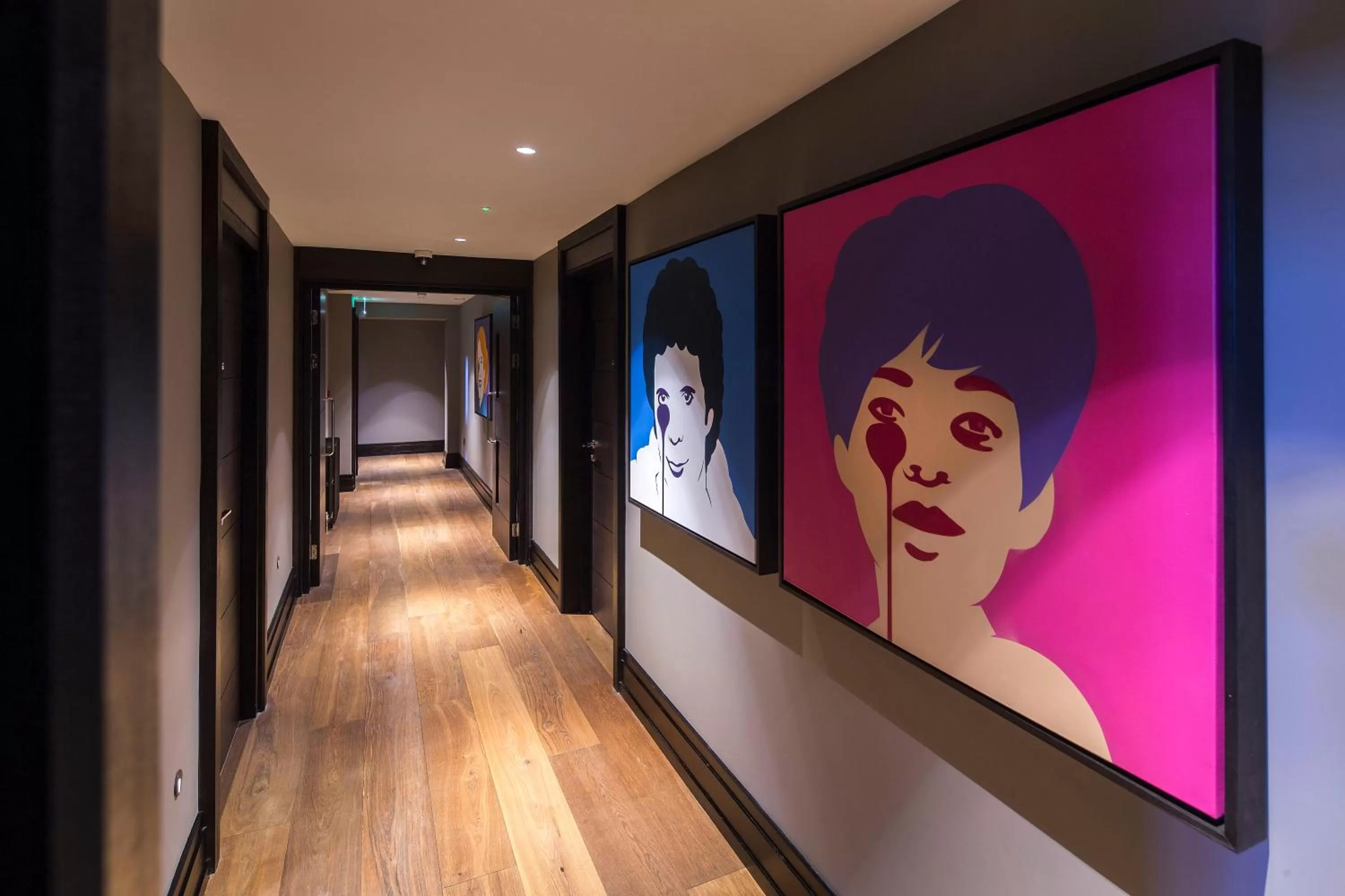 Area and facilities in Twr y Felin Hotel