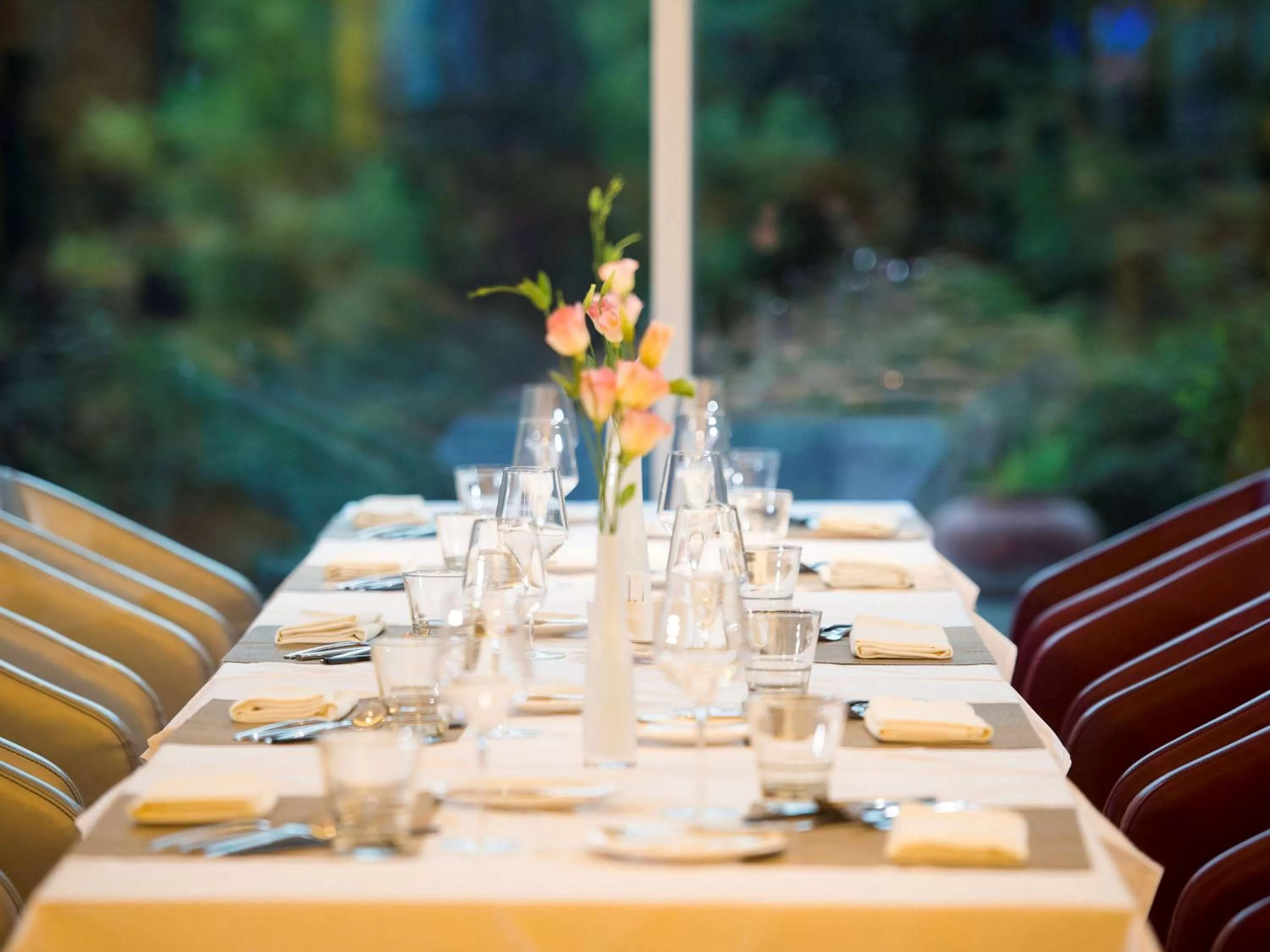 Restaurant/places to eat in Pullman Linyi Lushang