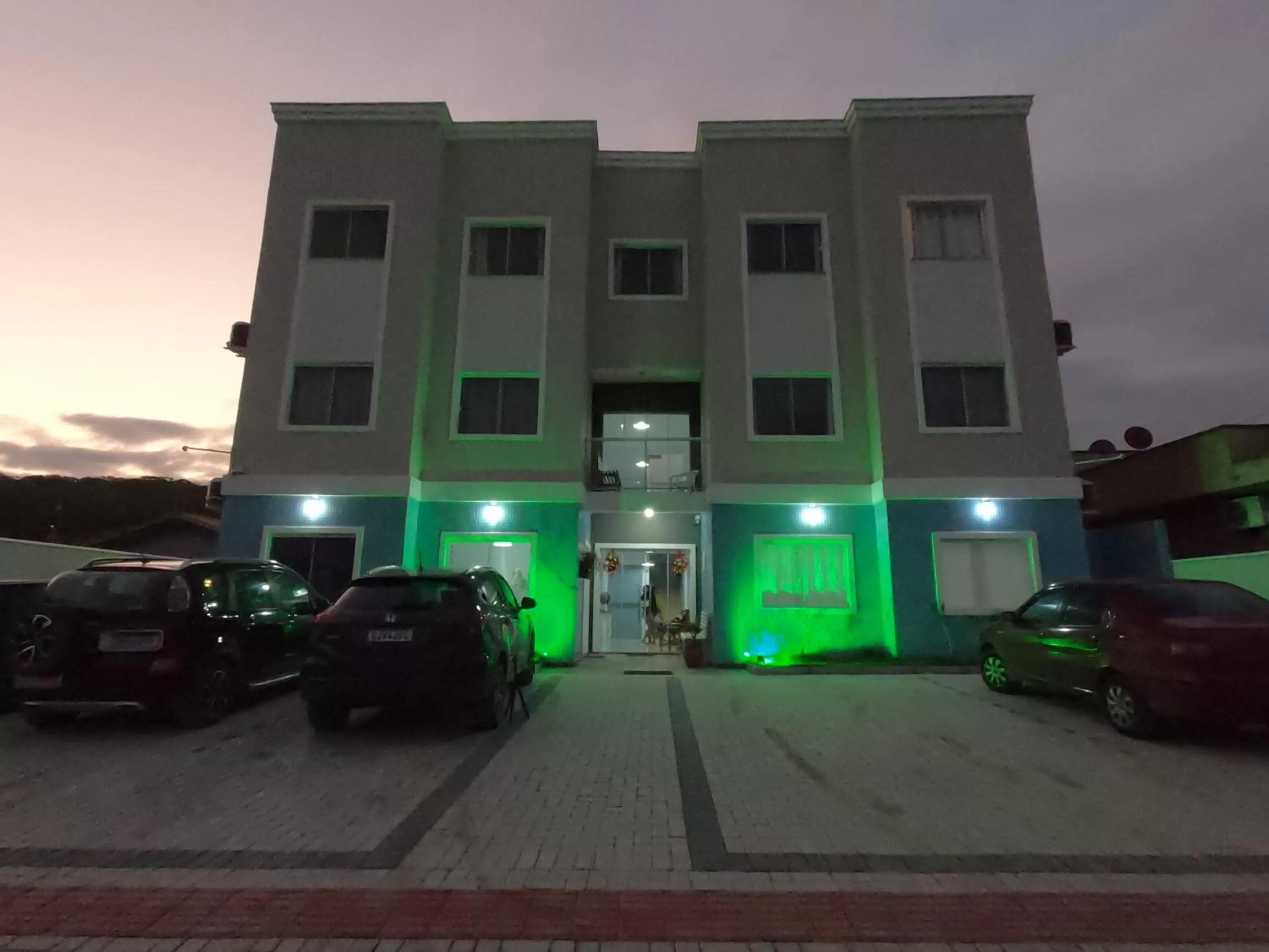 Property building in Hotel e Pousada Magic