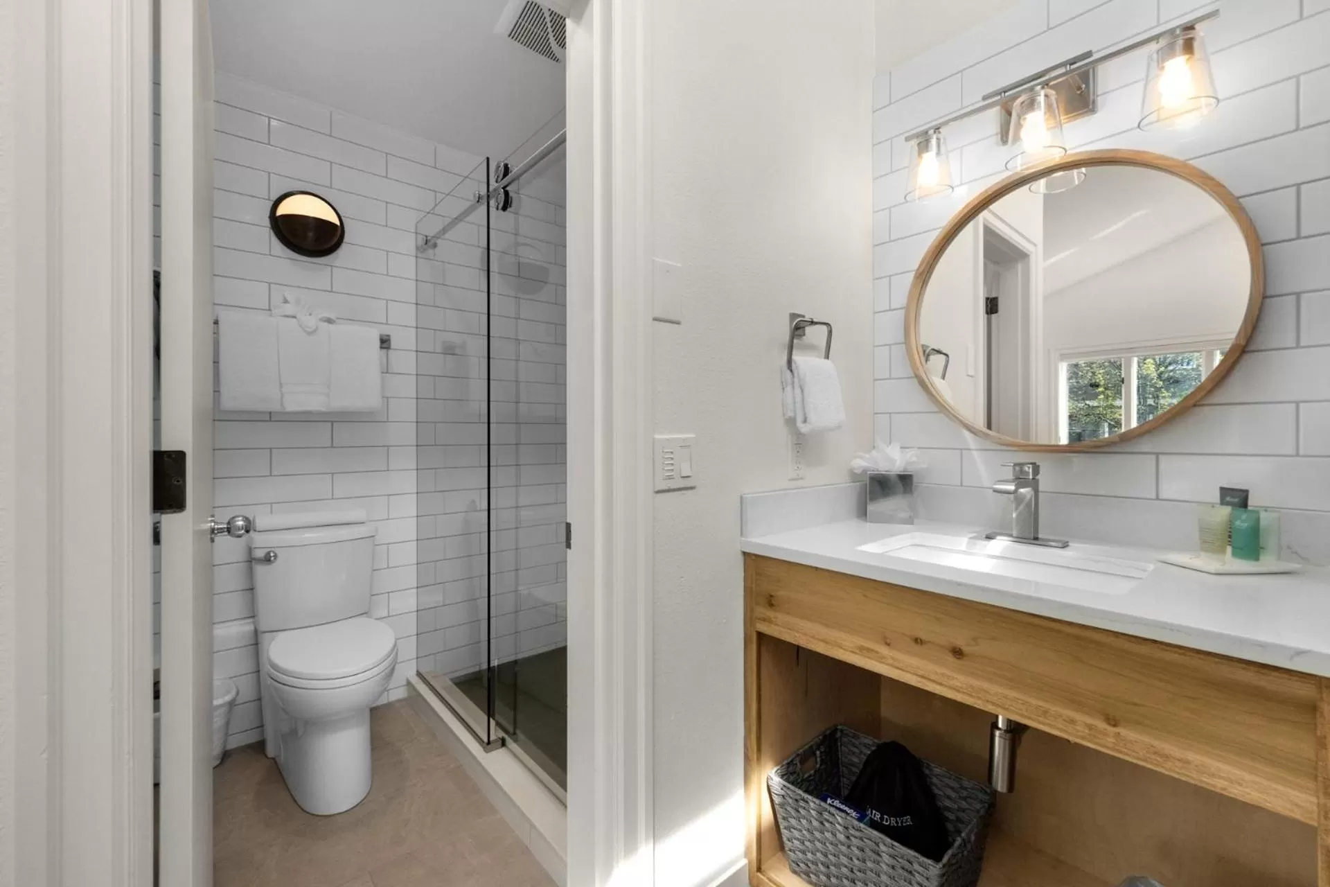 Shower, Bathroom in The Waves