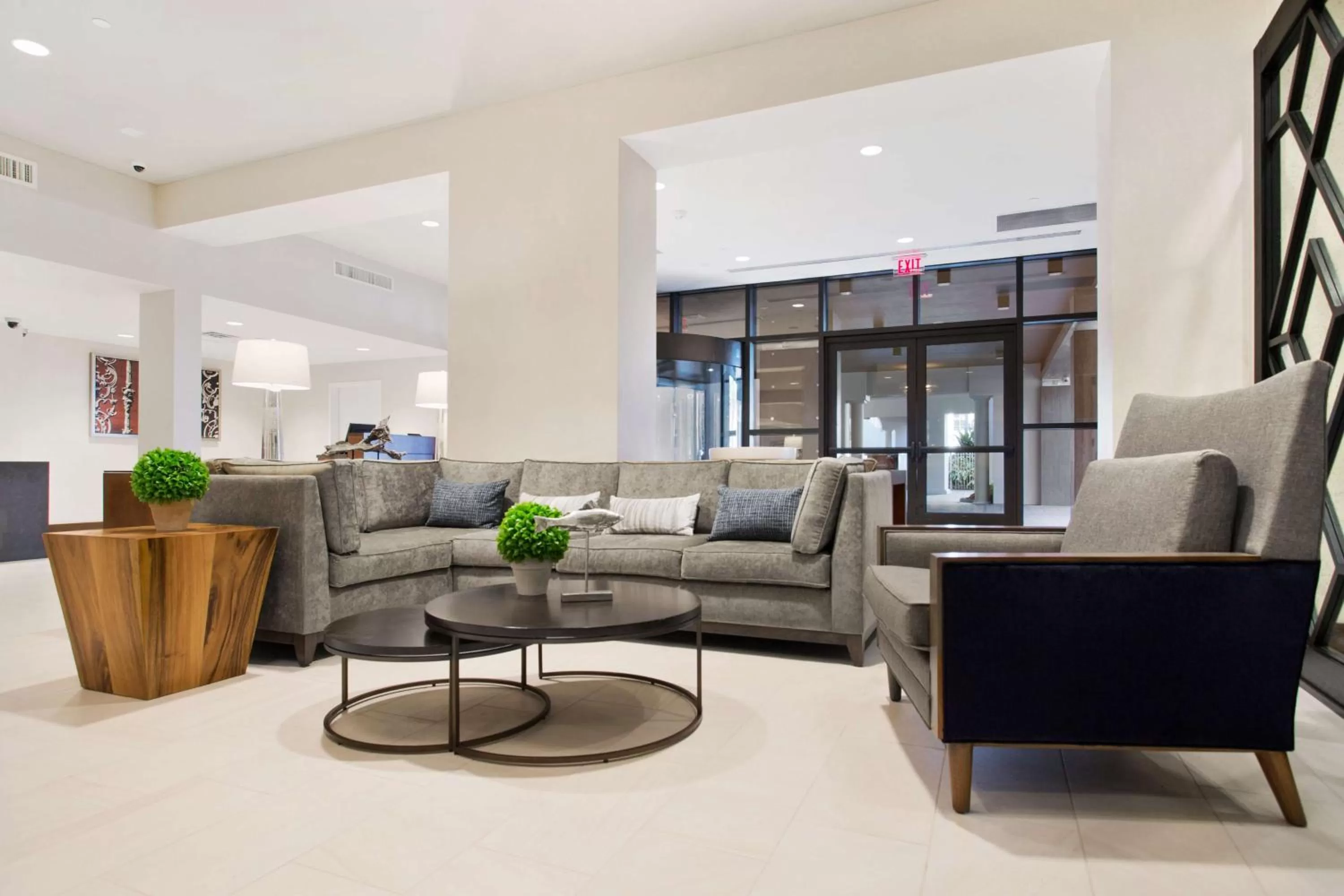 Lobby or reception in DoubleTree by Hilton New Orleans