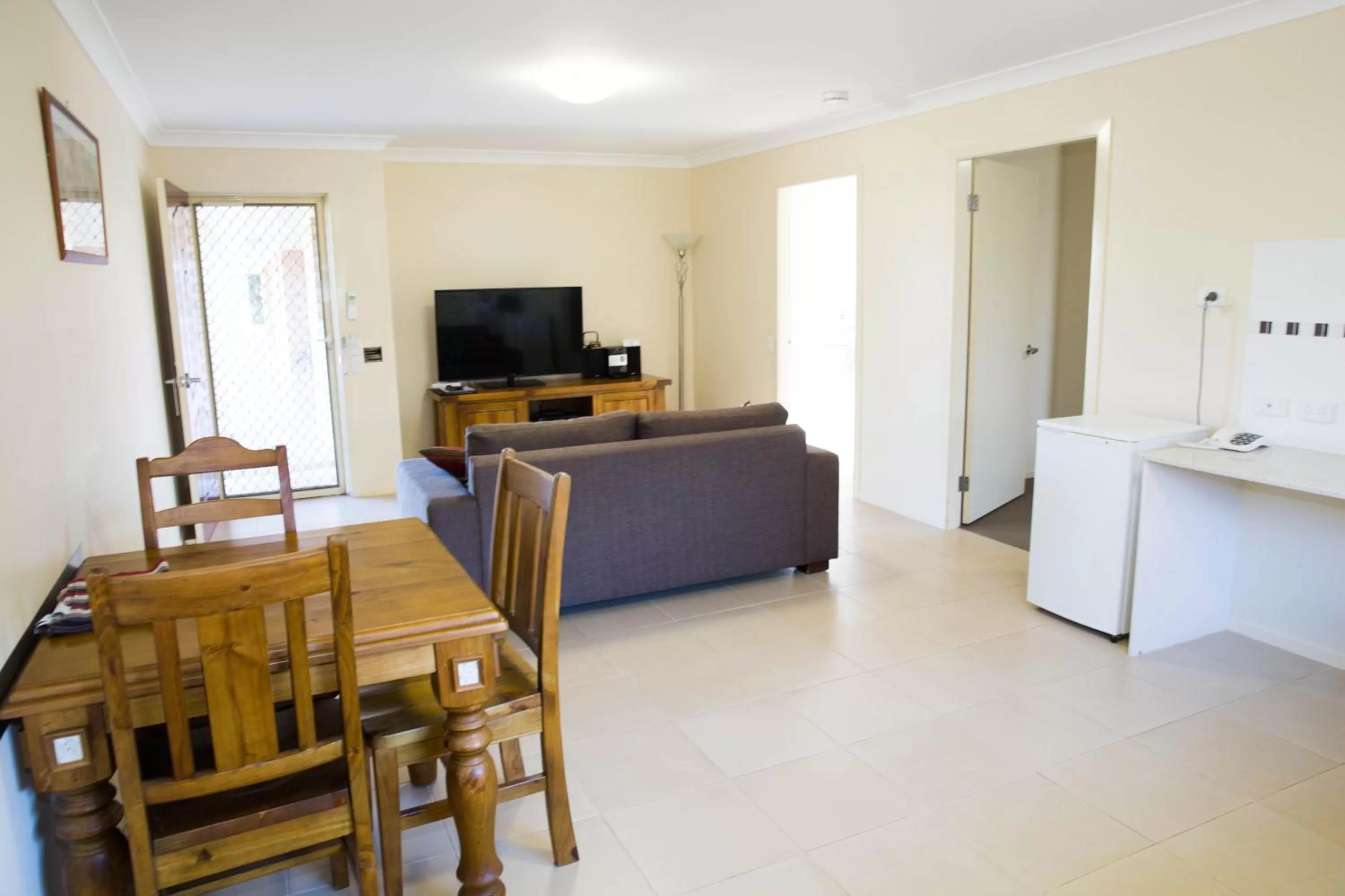 Living room in Scone Motor Inn & Apartments