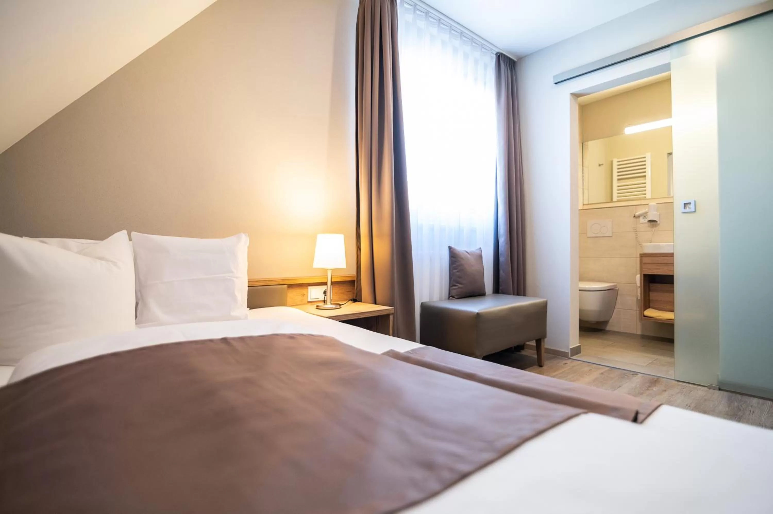 Breakfast, Bed in Hotel-Gasthof Neue Post