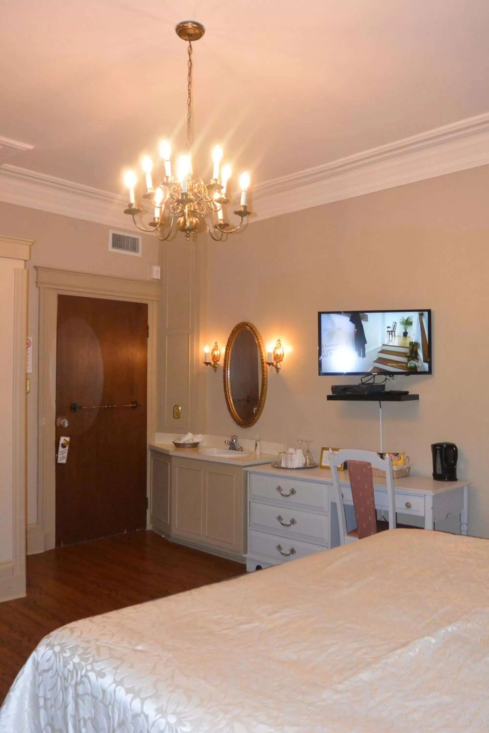Bedroom, Bed in Manoir Sainte Genevieve