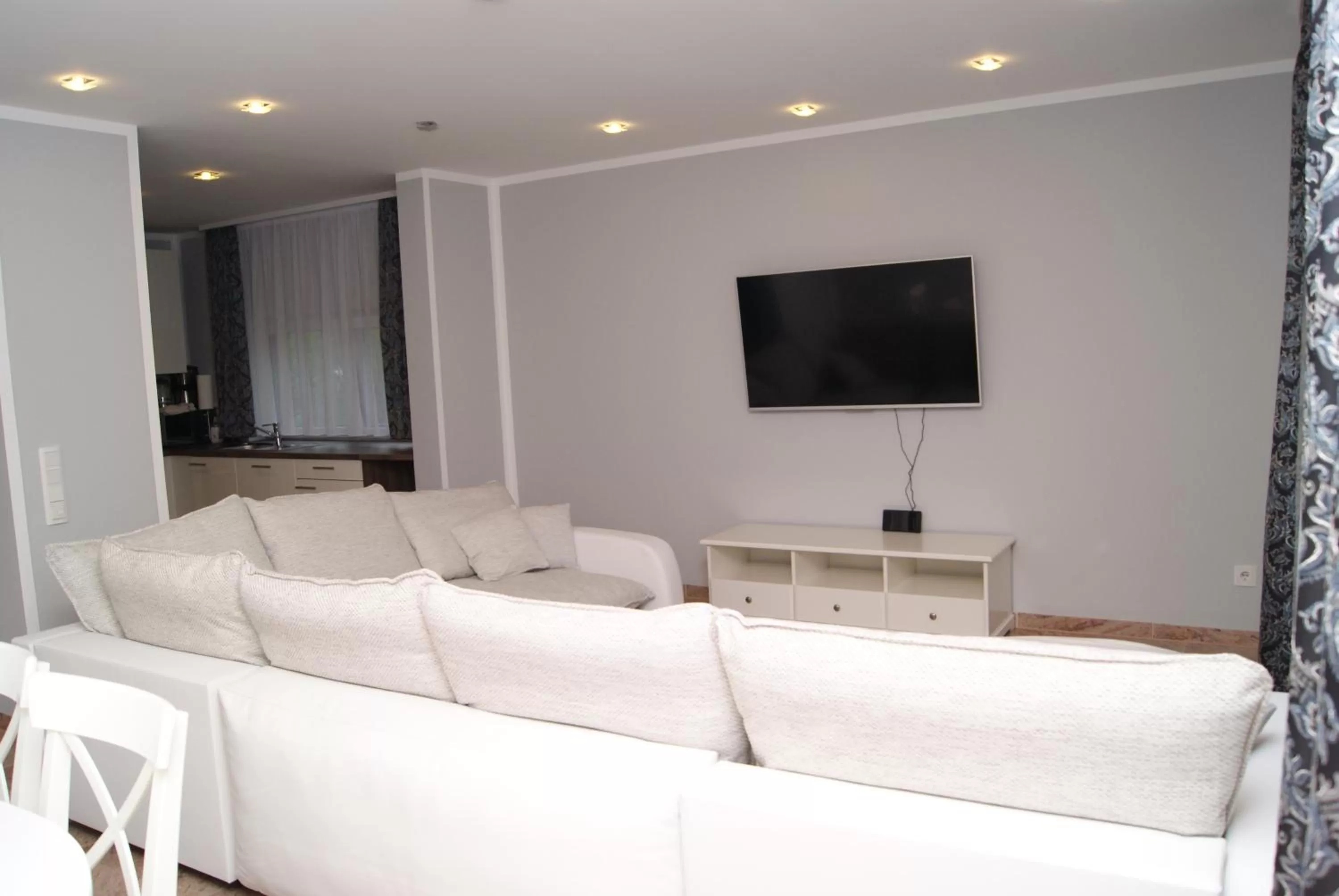 Property building in Merkel Villa Apartamente