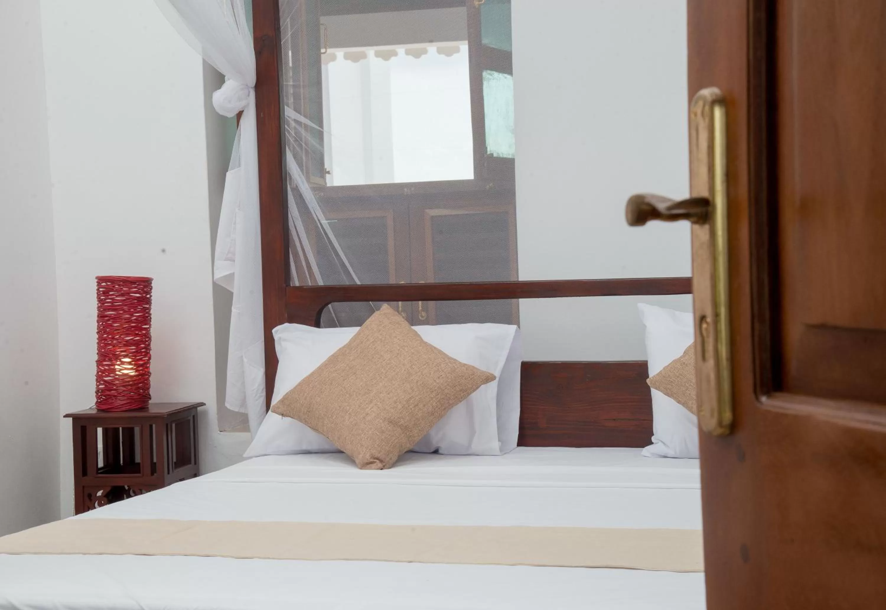 Bed in The Manor House by Sansi