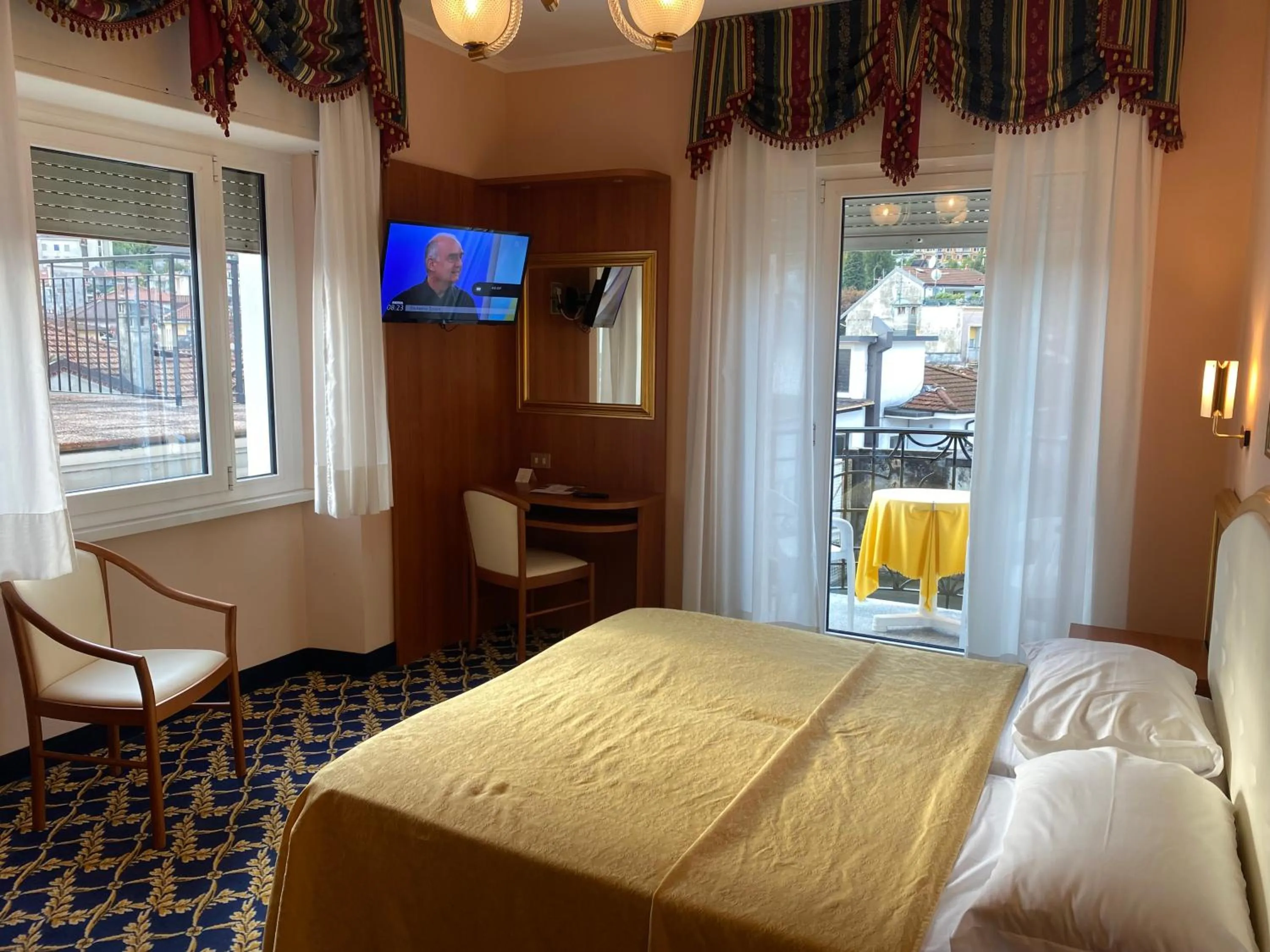 Bed in Hotel Milan Speranza Au Lac