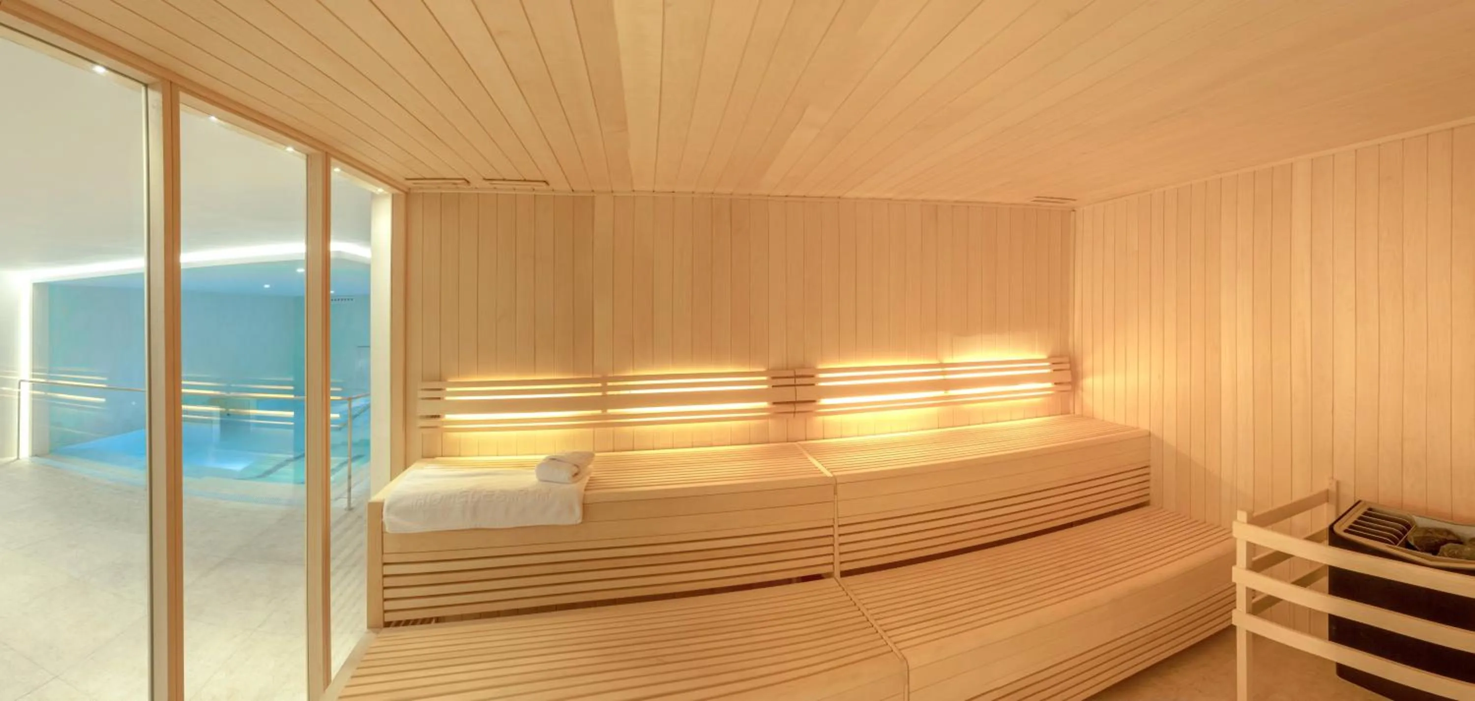 Sauna, Bed in Hotel RH Victoria & Spa 4 Sup