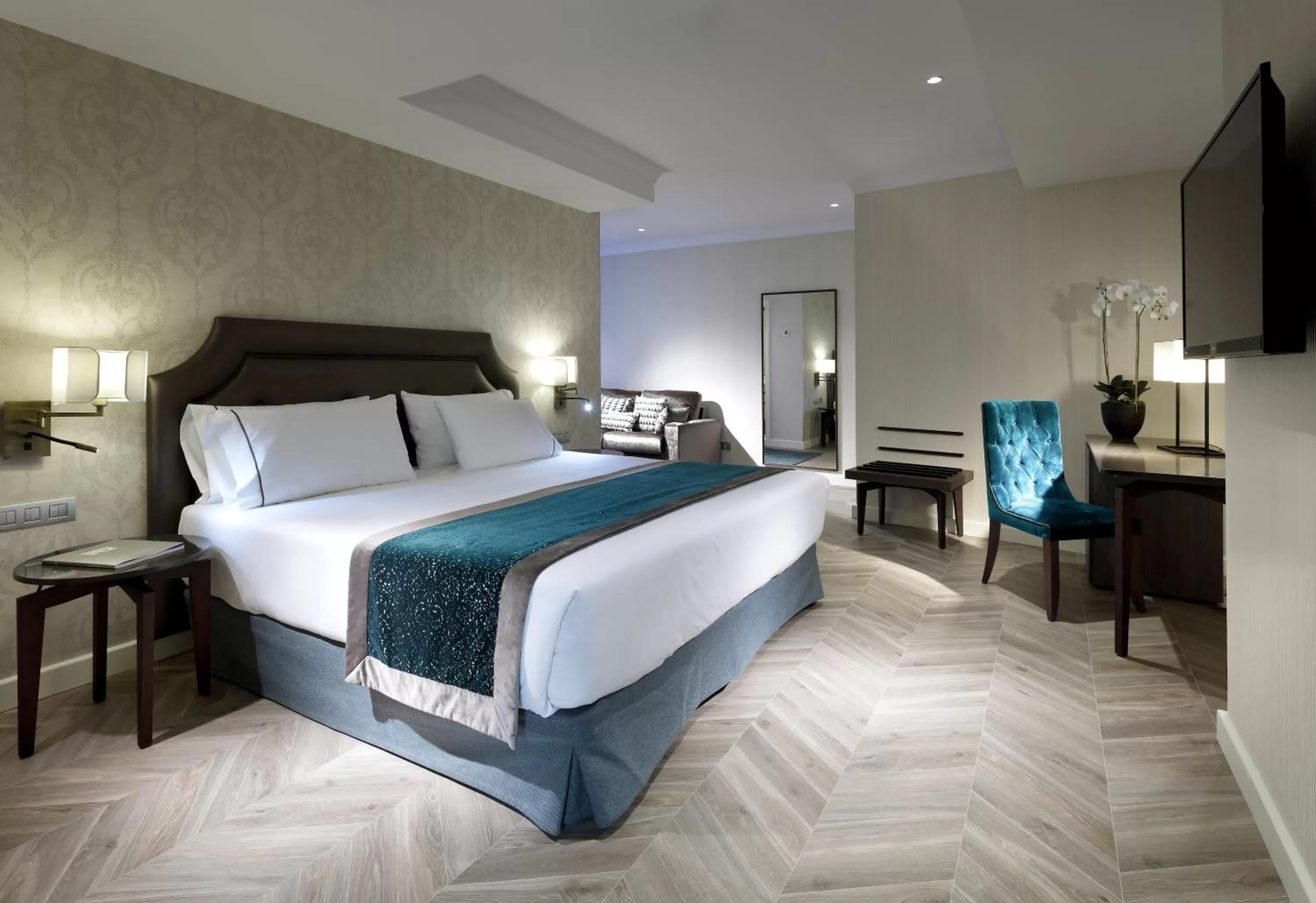 Living room, Bed in Eurostars Casa de la Lírica