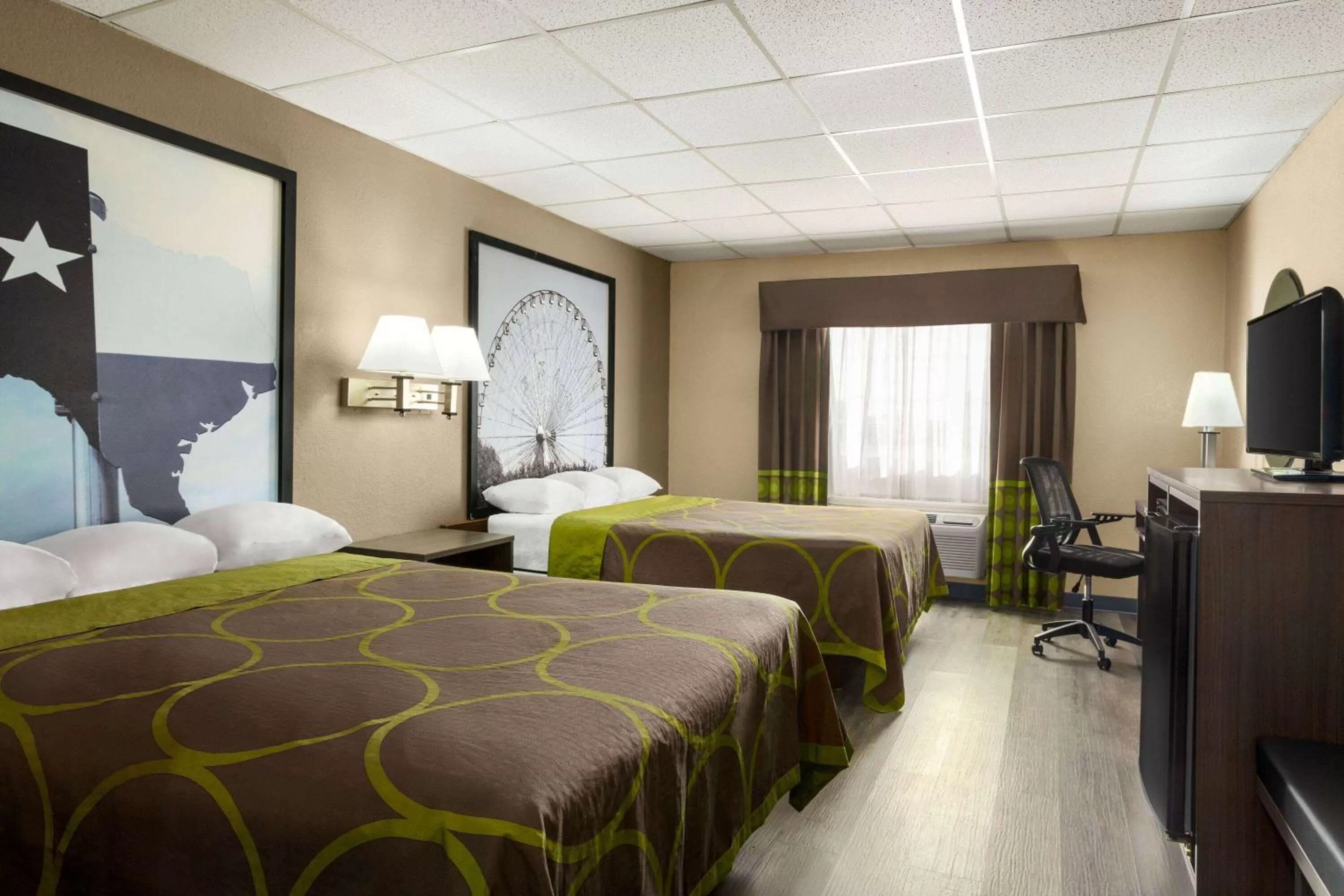 Photo of the whole room, Bed in Super 8 by Wyndham Gainesville TX