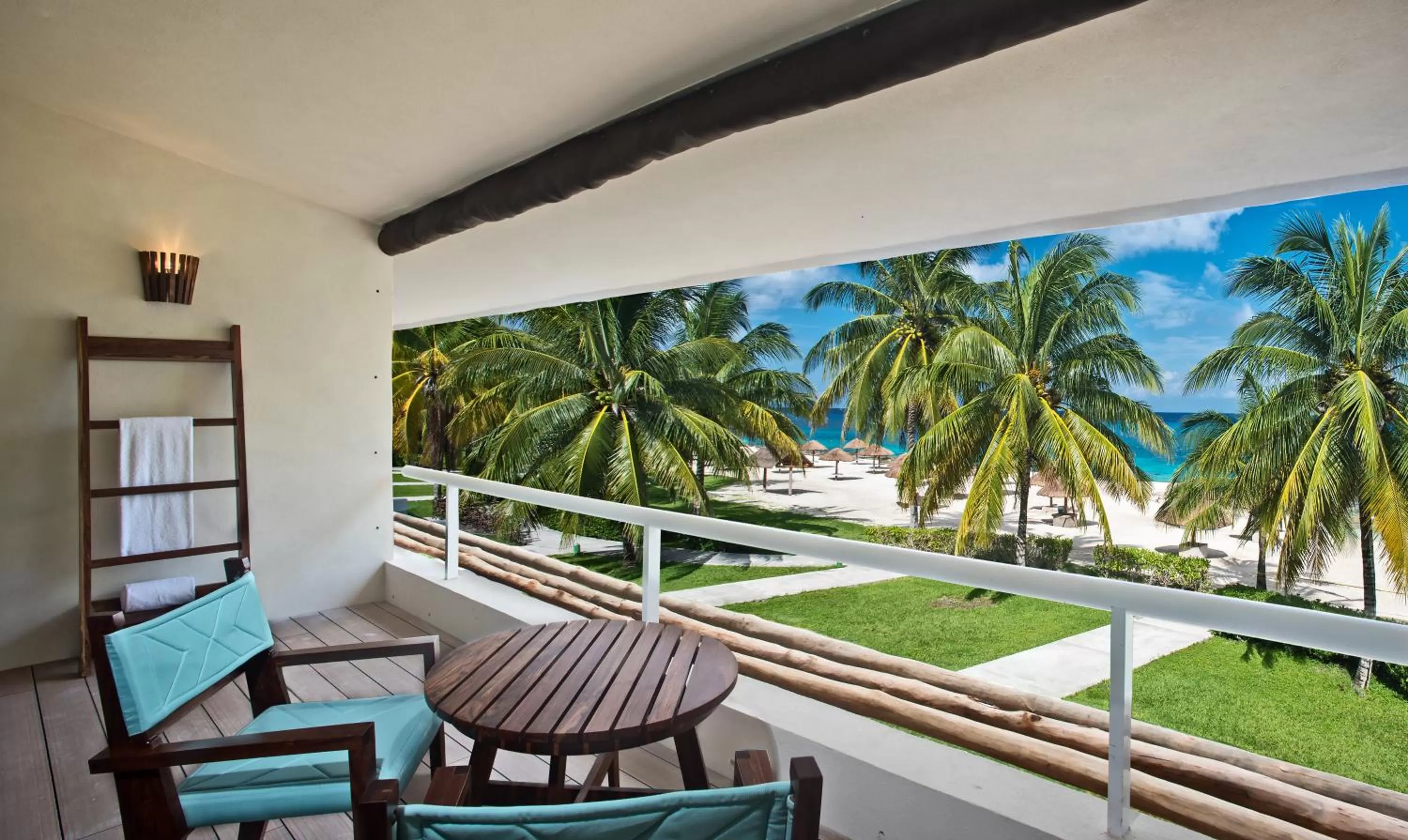 Balcony/Terrace in Presidente InterContinental Cozumel Resort & Spa by IHG