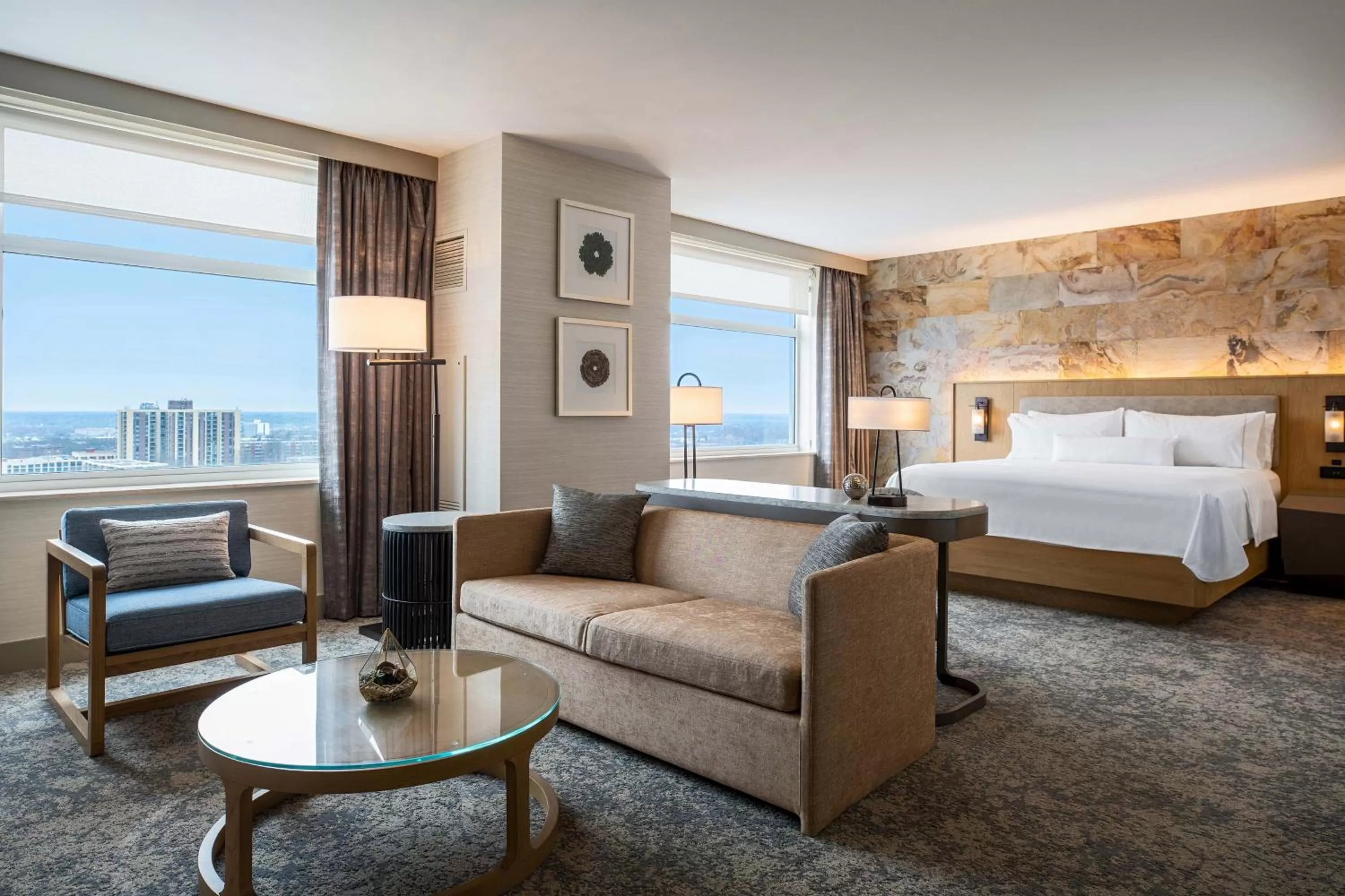 Bedroom, Bed in The Westin Chicago Lombard