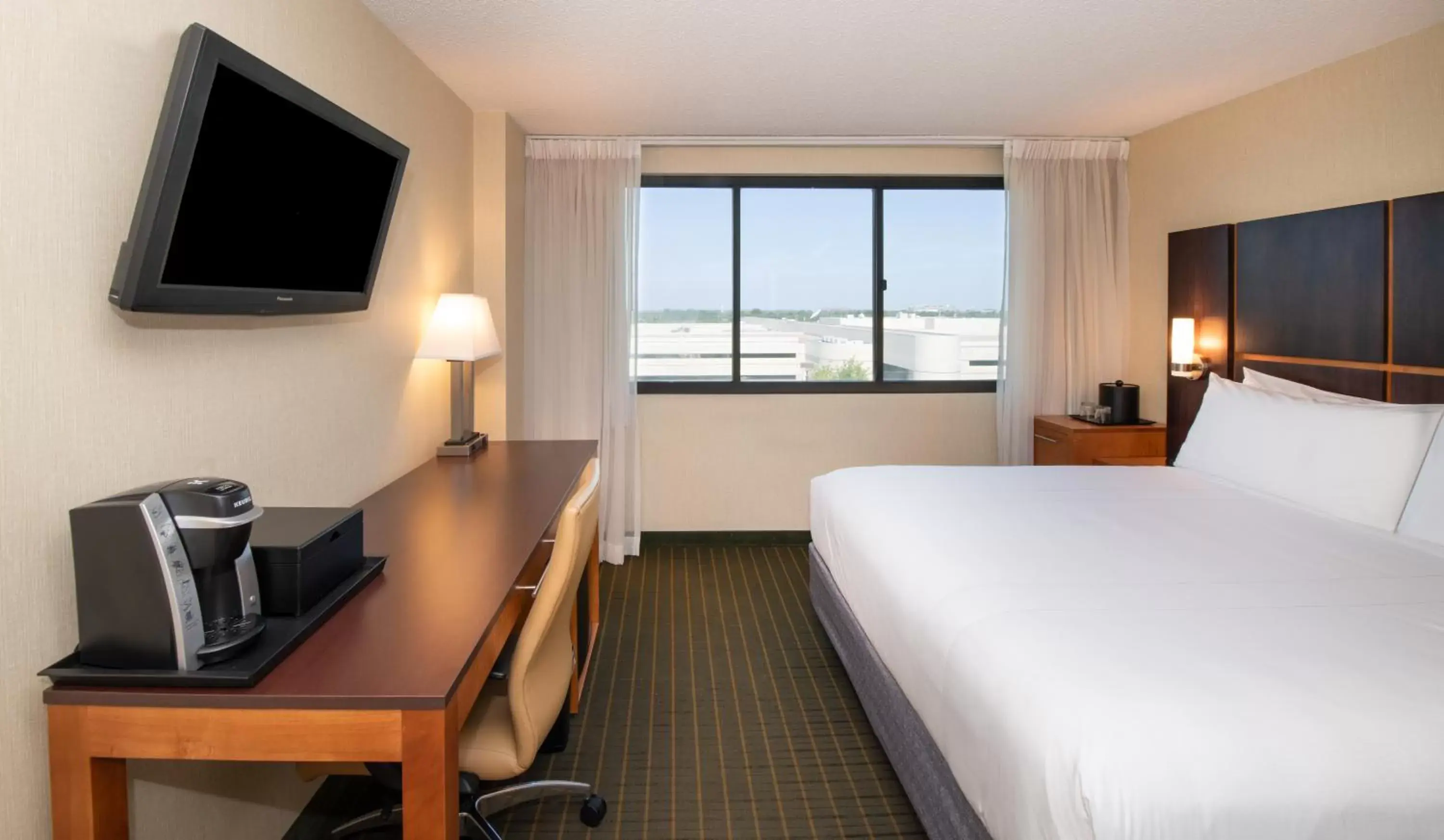 Premium King in NCED Conference Center & Hotel Premium King in NCED Conference Center & Hotel