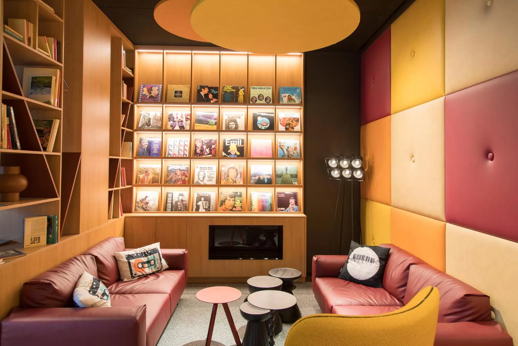 Lobby or reception in Holiday Inn Zürich Messe by IHG