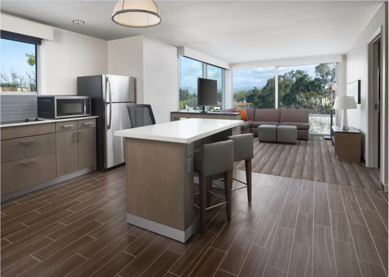 Kitchen or kitchenette in Hyatt House San Jose Airport