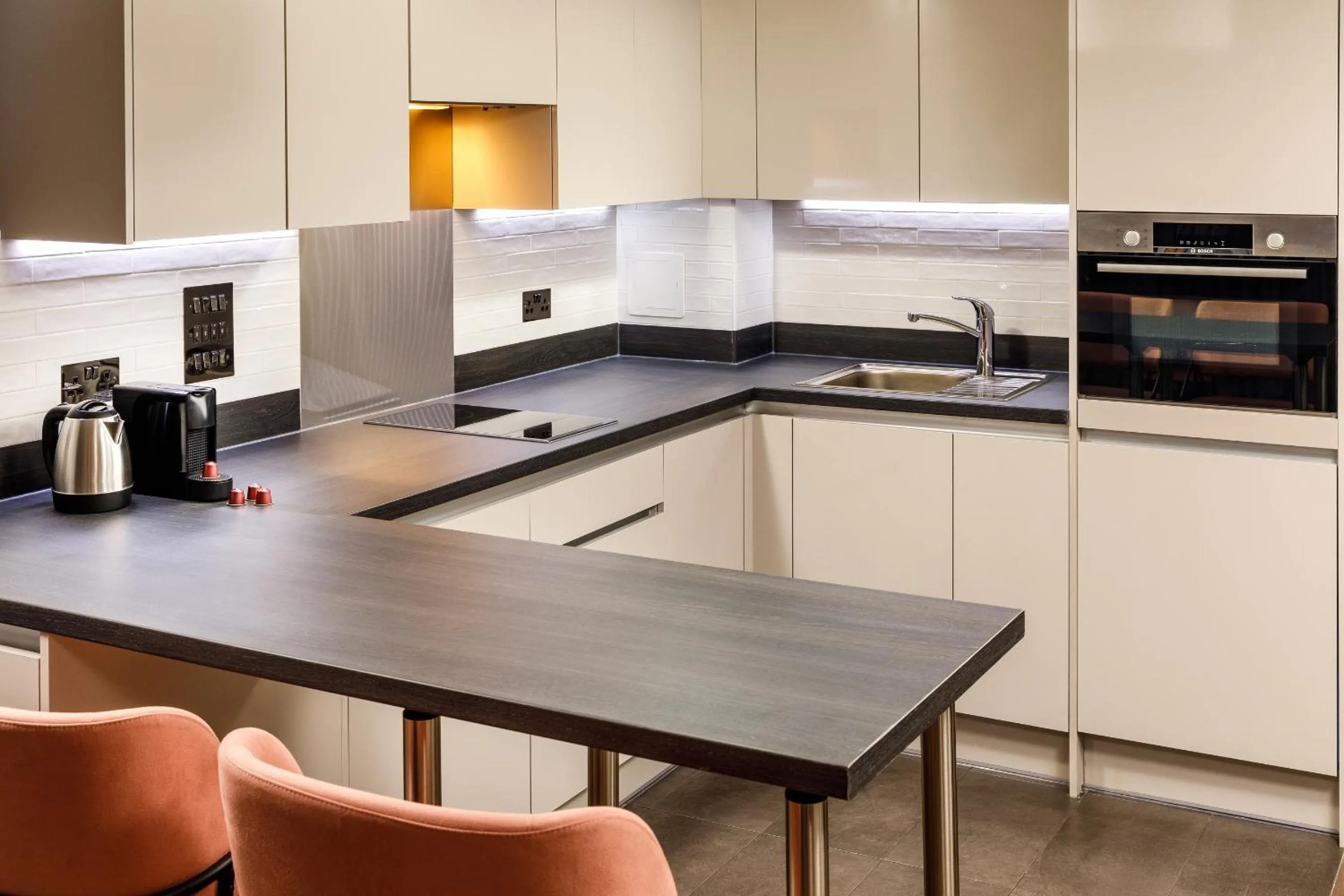 Coffee/tea facilities in Aparthotel Adagio London Sutton Point