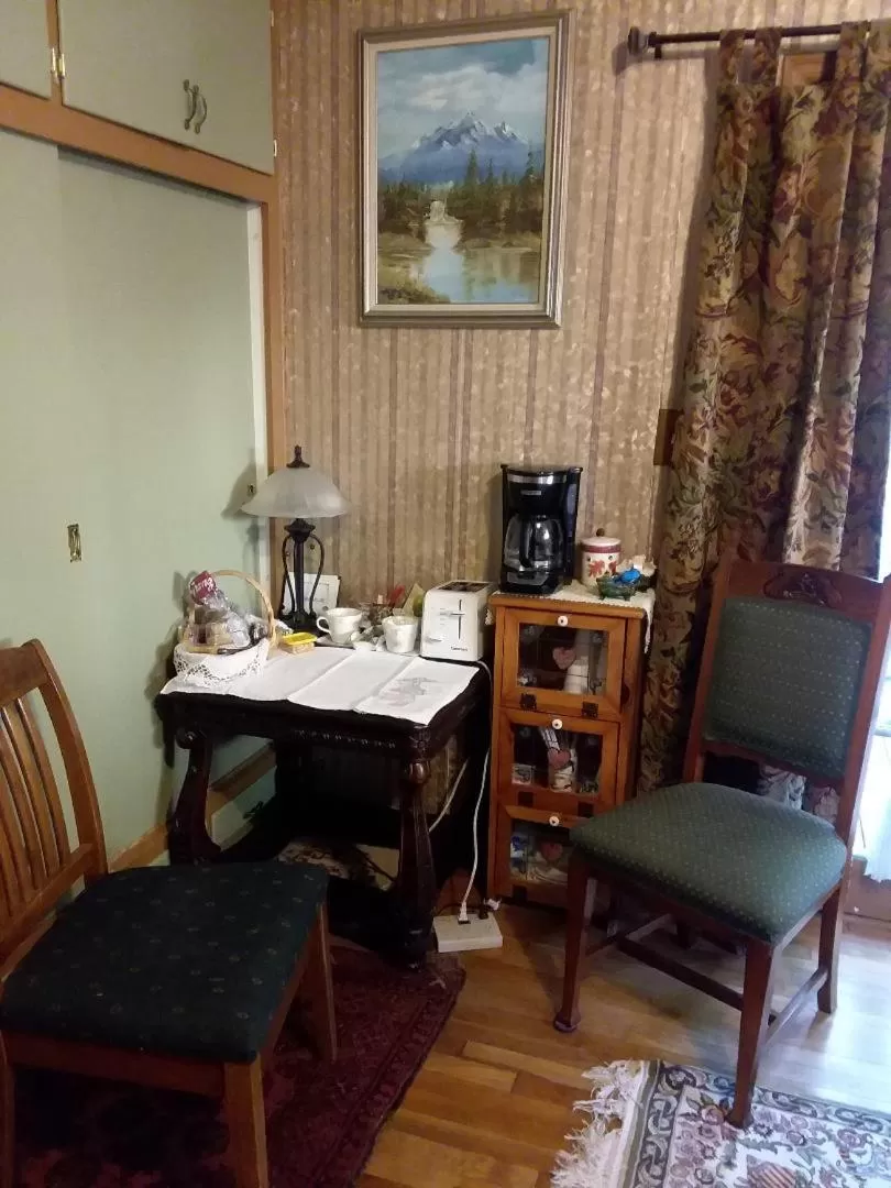 Coffee/tea facilities in Scott Creek Farm