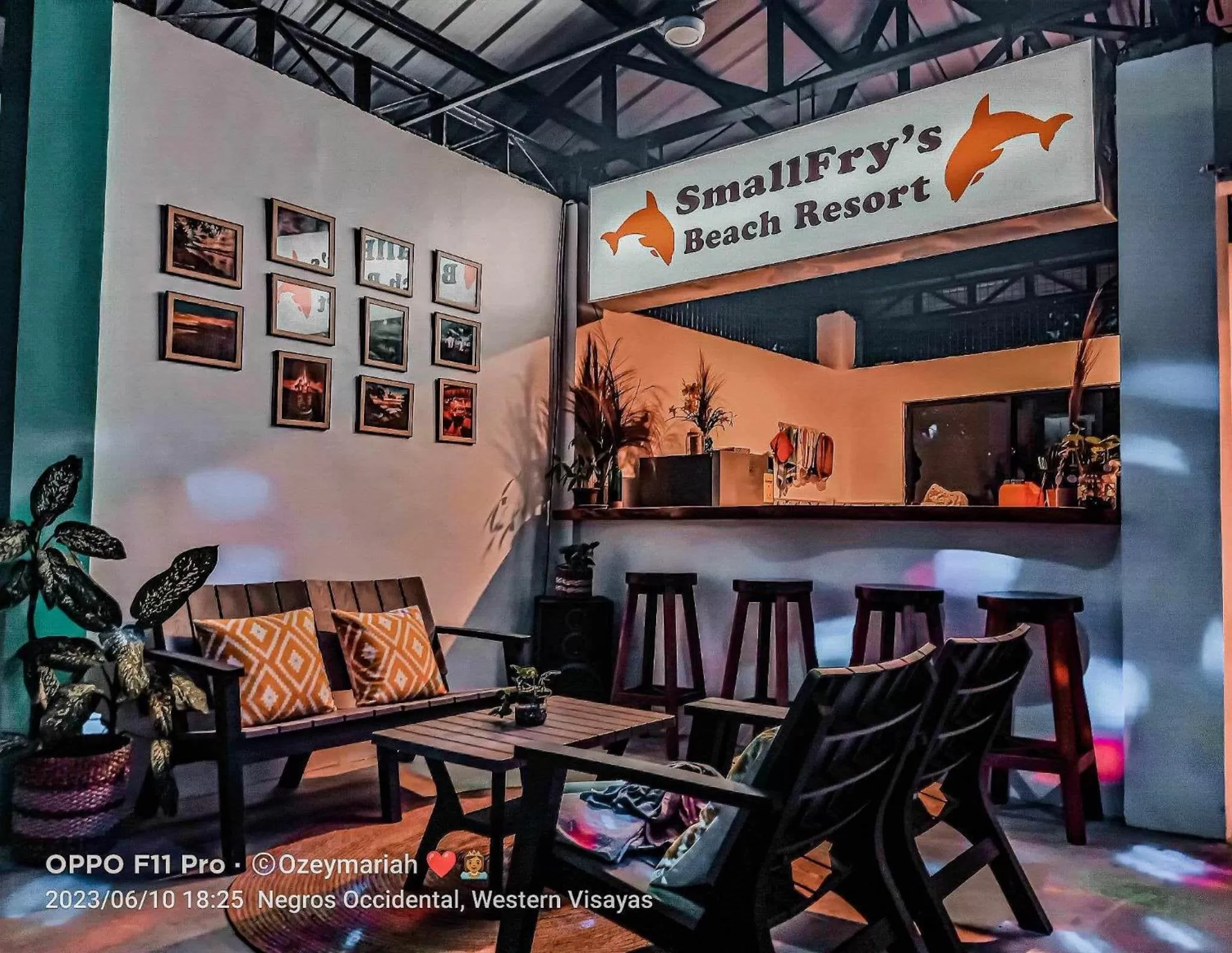 Dining area in SmallFry's Beach Resort