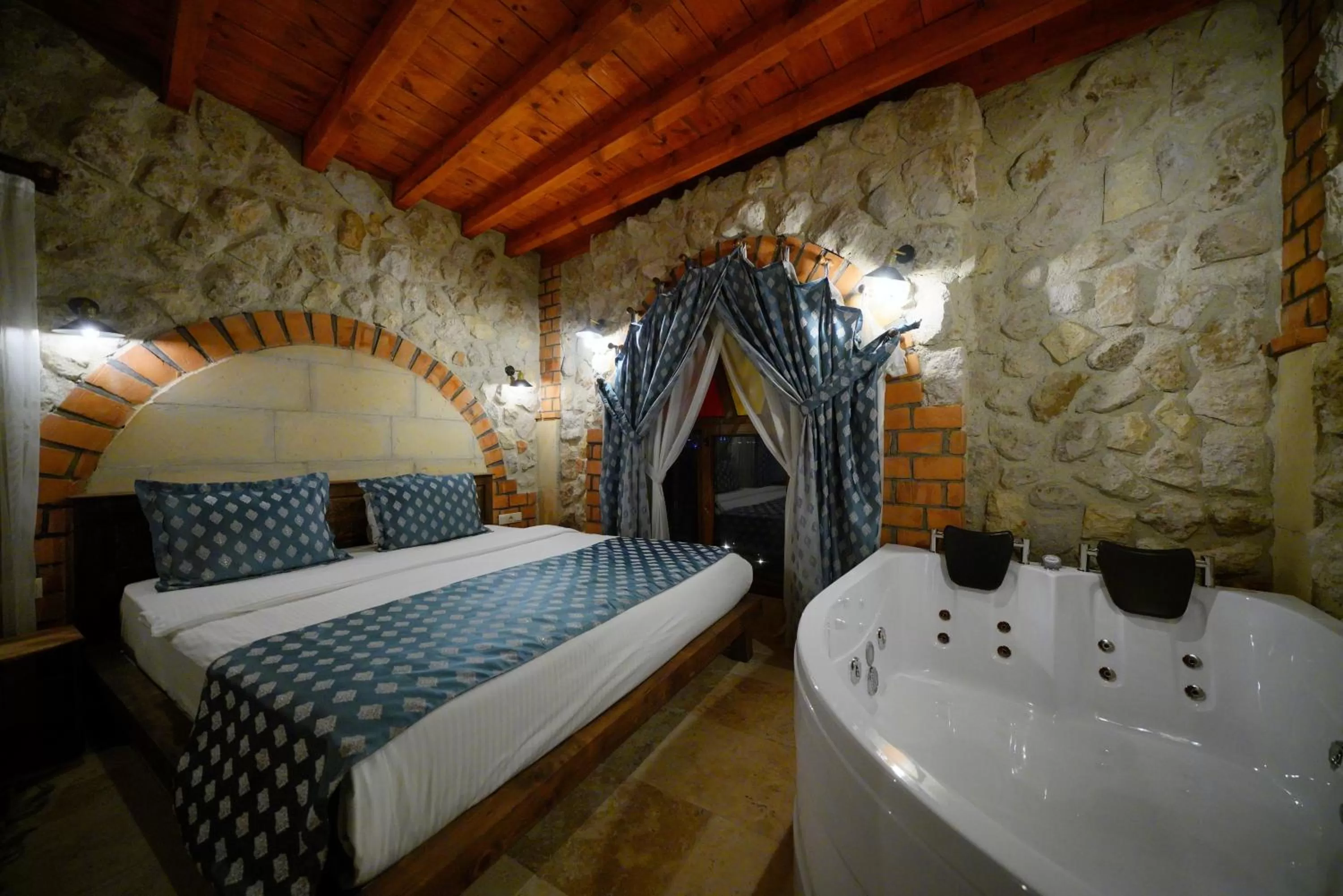 Photo of the whole room, Bed in Cappadocia Nar Cave House & Swimming Pool