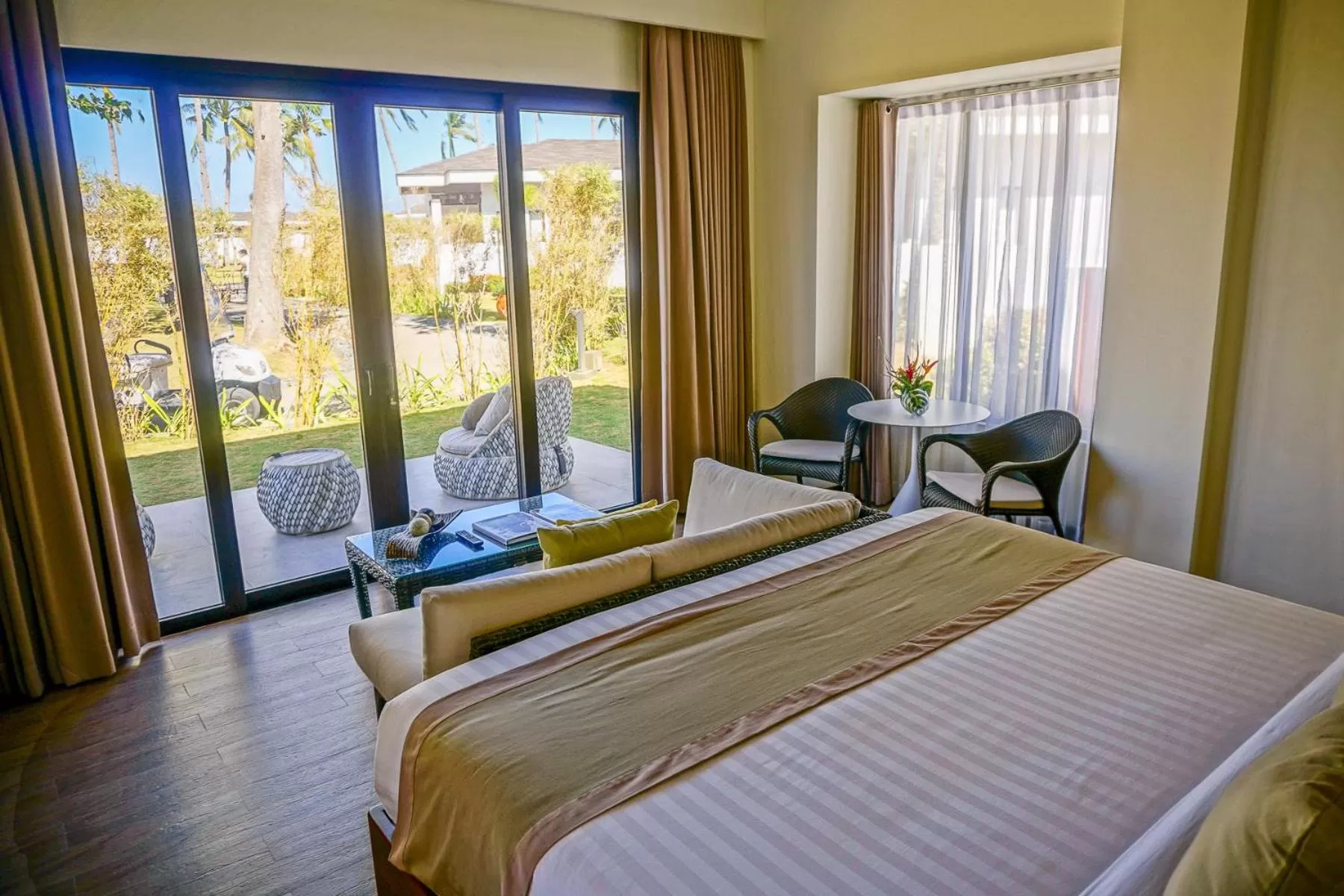 Bed in Kandaya Resort