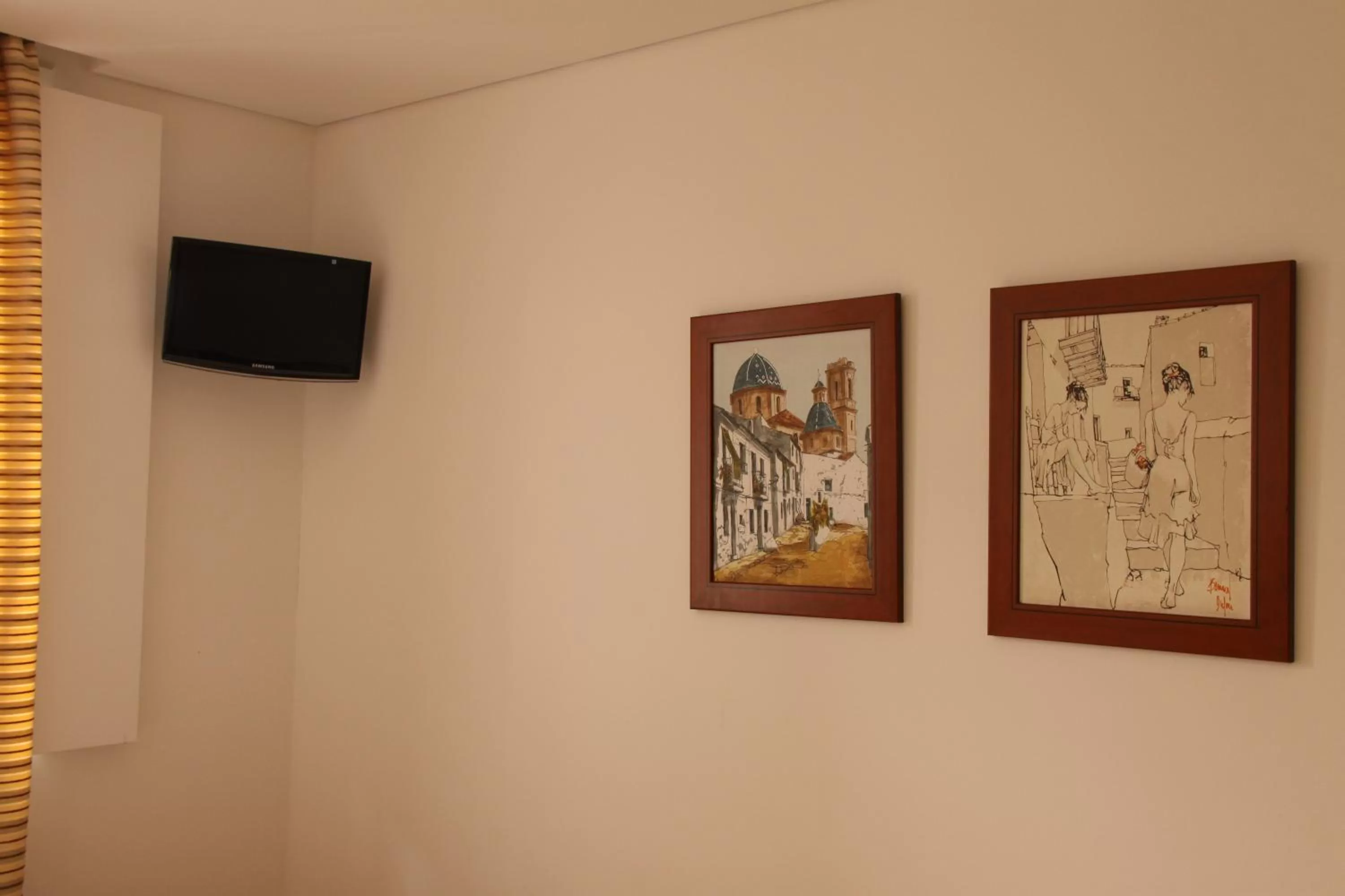 TV and multimedia in Hotel Zenite