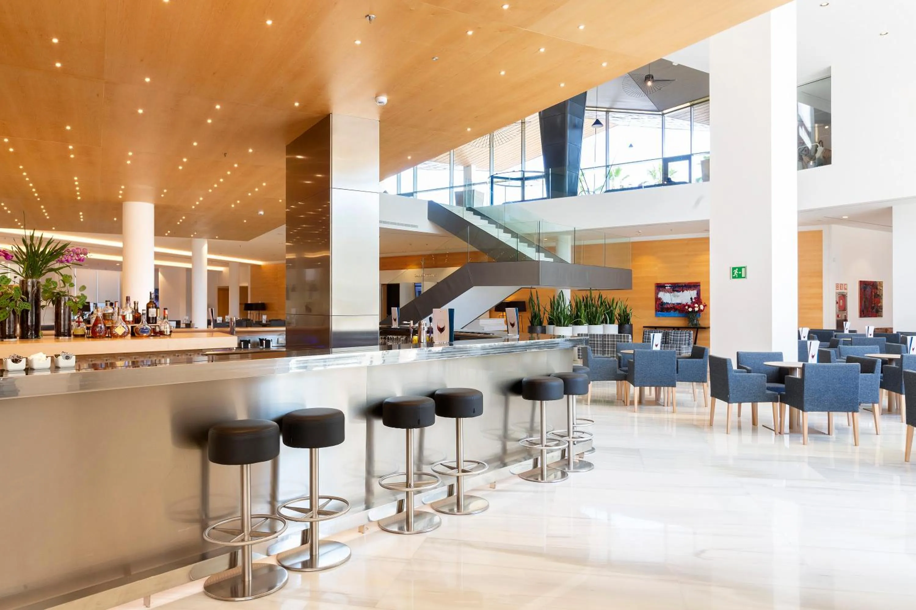 Lounge or bar in Hipotels Gran Playa de Palma