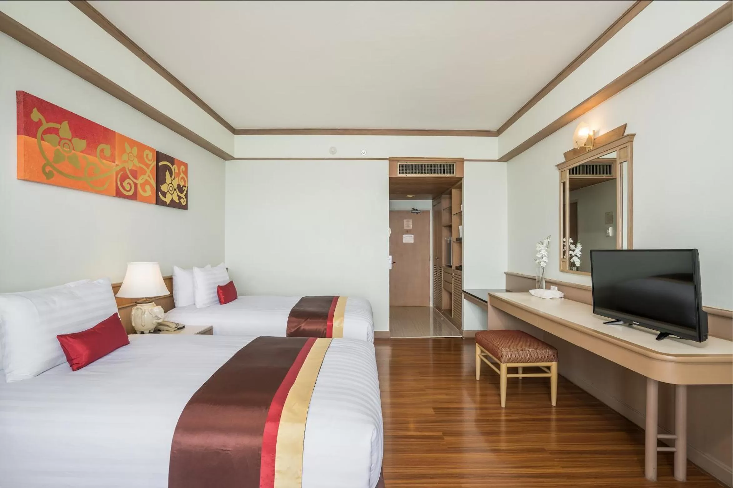 Bed in Cosy Beach Hotel - SHA Extra Plus