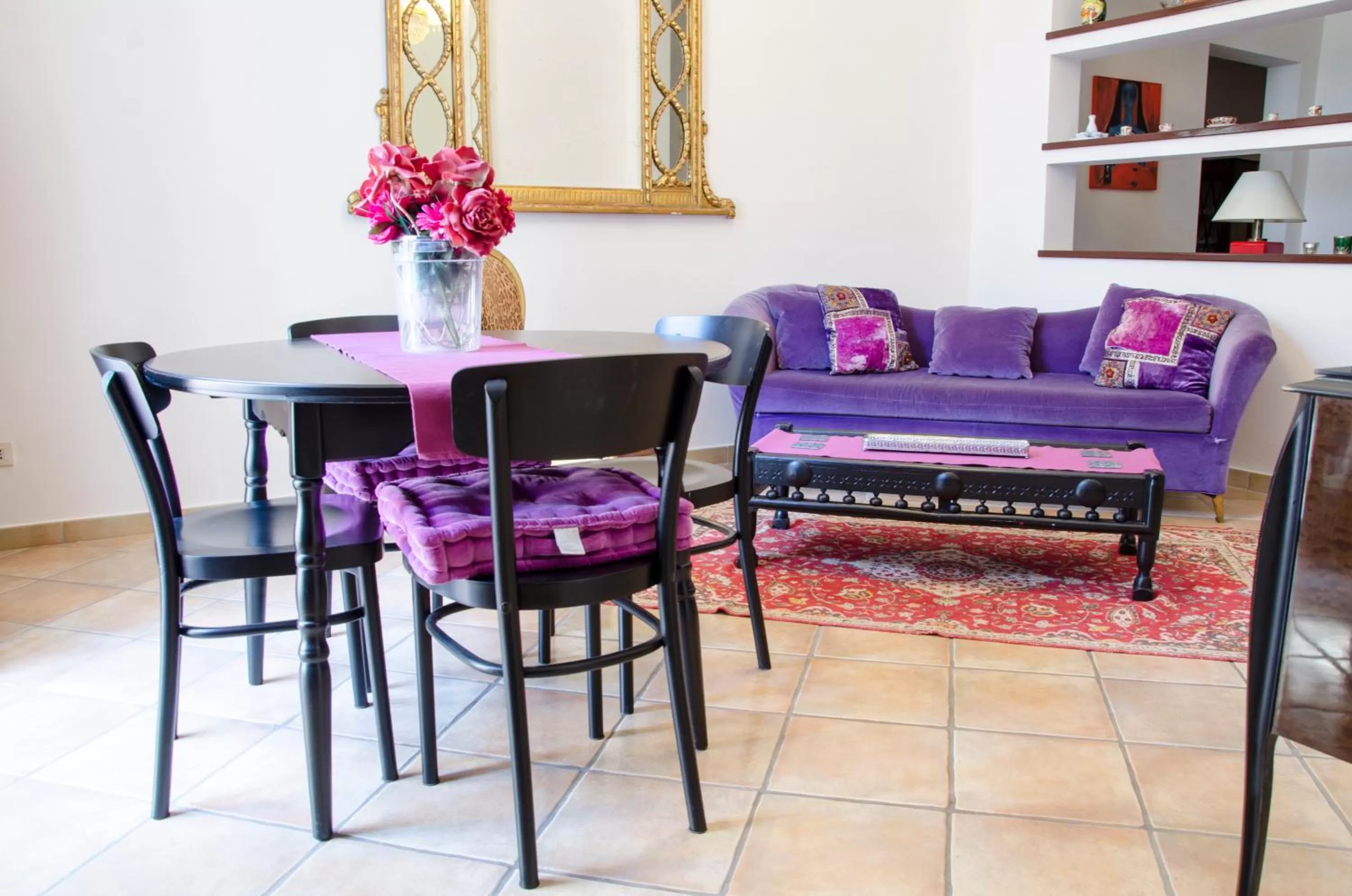 Dining area in Maria Vittoria Charming Rooms and Apartments