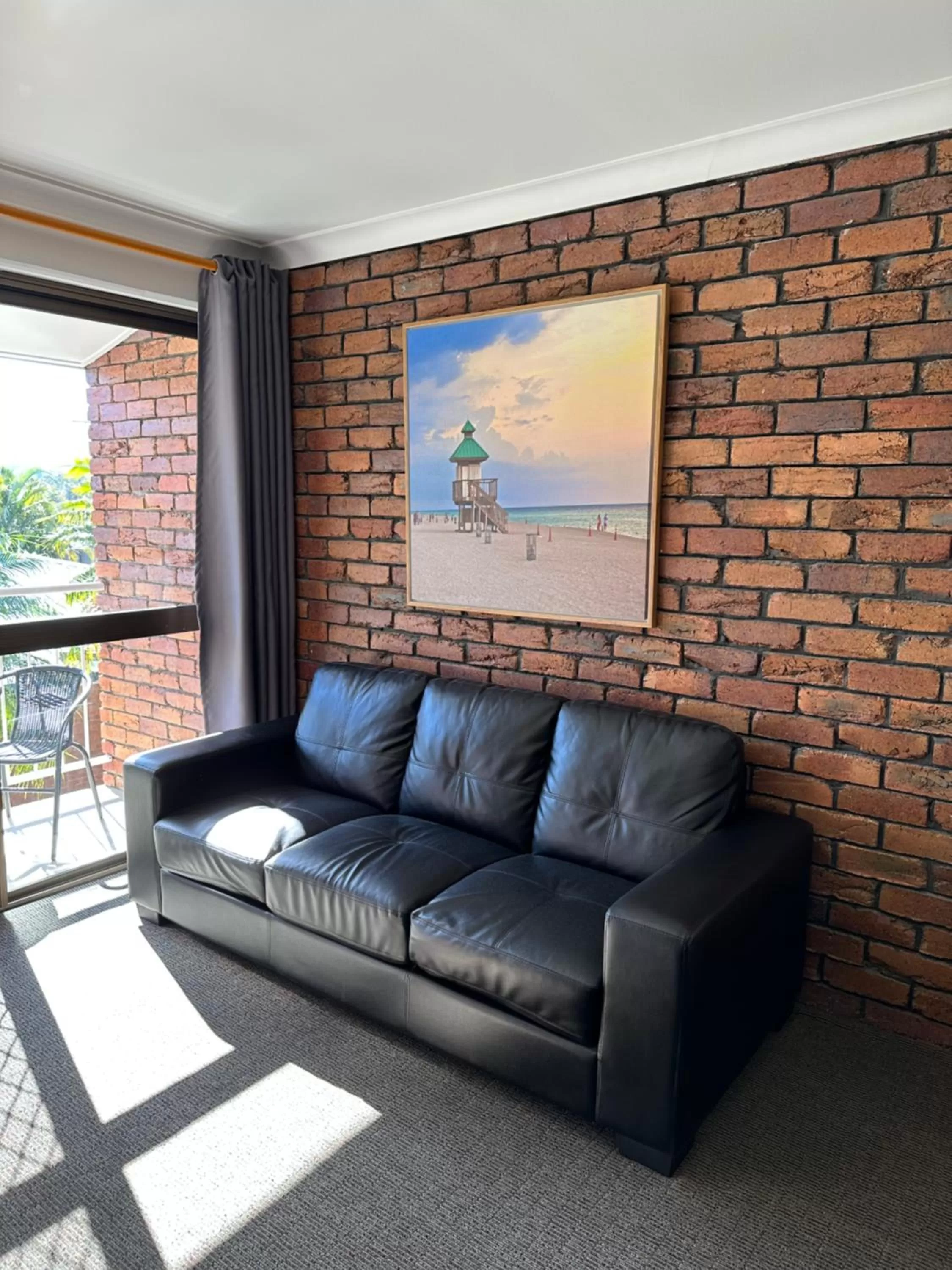 Seating area in Logan City Motor Inn